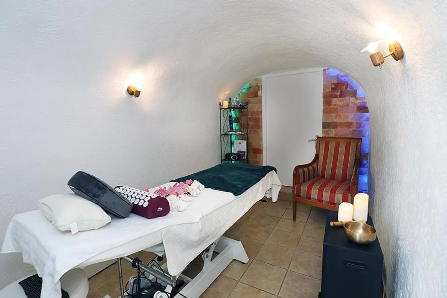 Massage in Logis Hôtel & Spa Déjeunez Sous L'Arbre