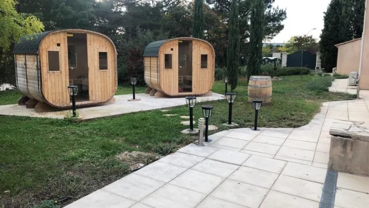 Sauna in Logis Hôtel & Spa Déjeunez Sous L'Arbre