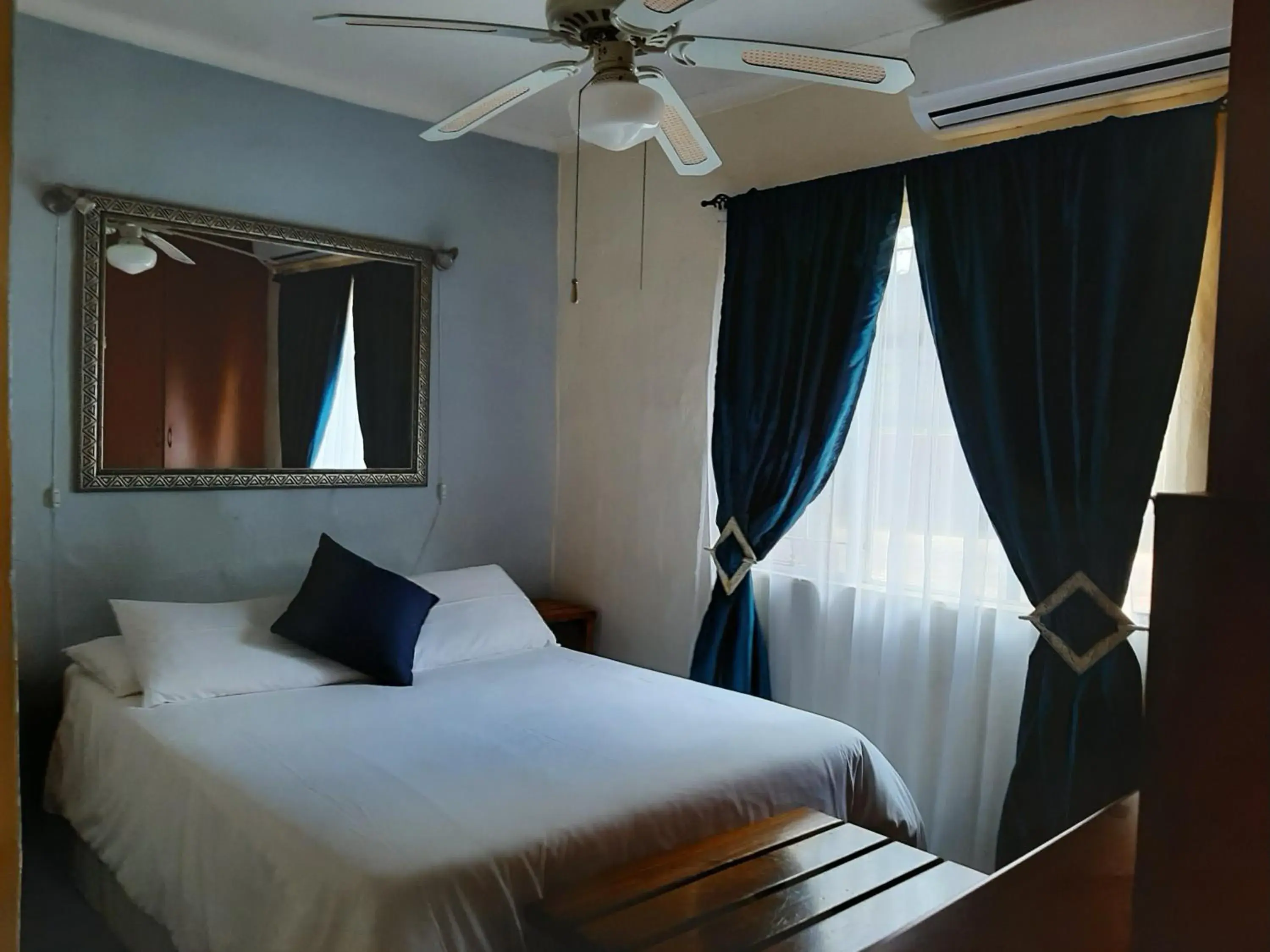 Double Room - single occupancy in Zebra Guesthouse Double Room - single occupancy in Zebra Guesthouse