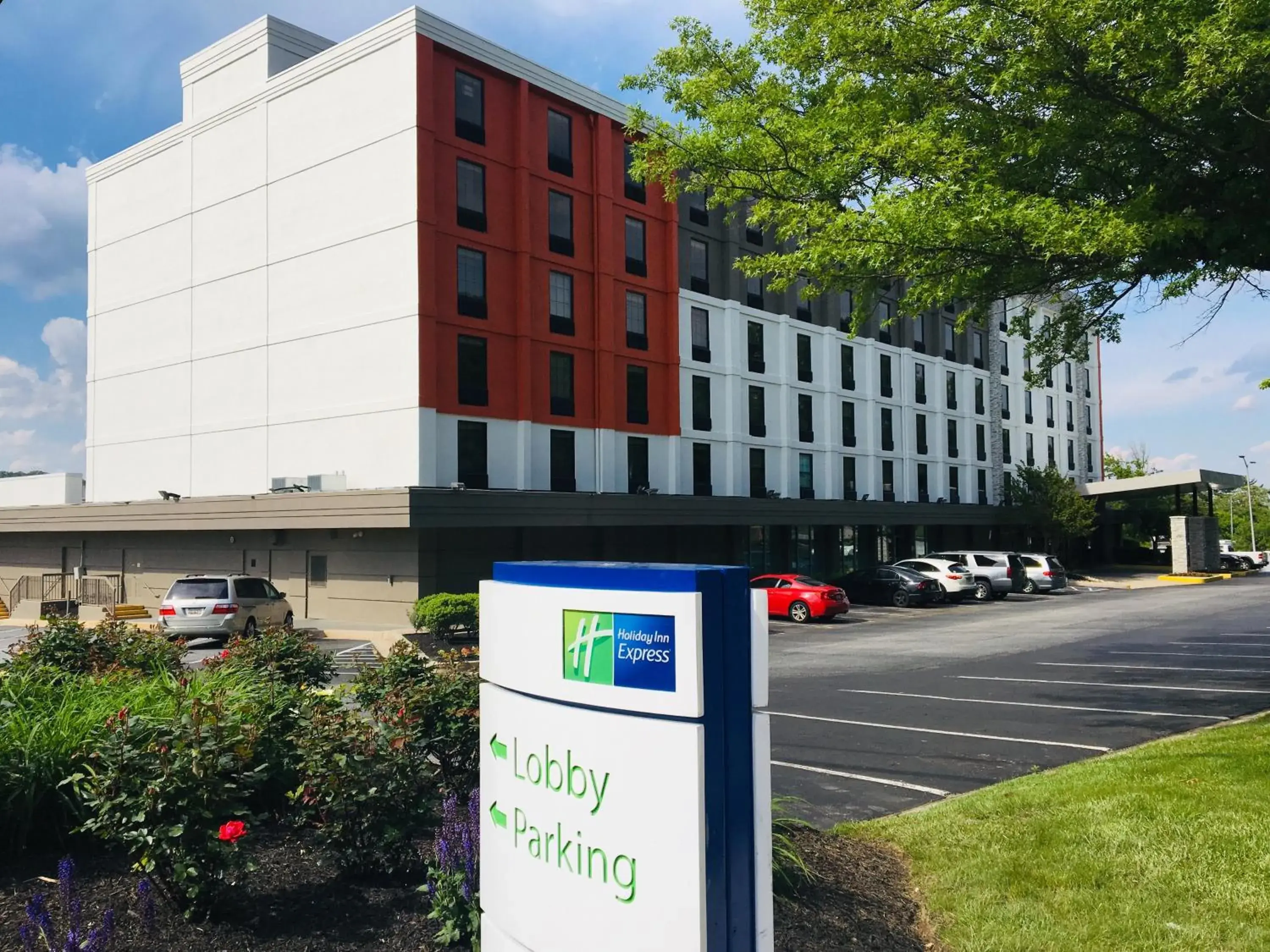 Property building in Holiday Inn Express Towson- Baltimore North by IHG Property building in Holiday Inn Express Towson- Baltimore North by IHG