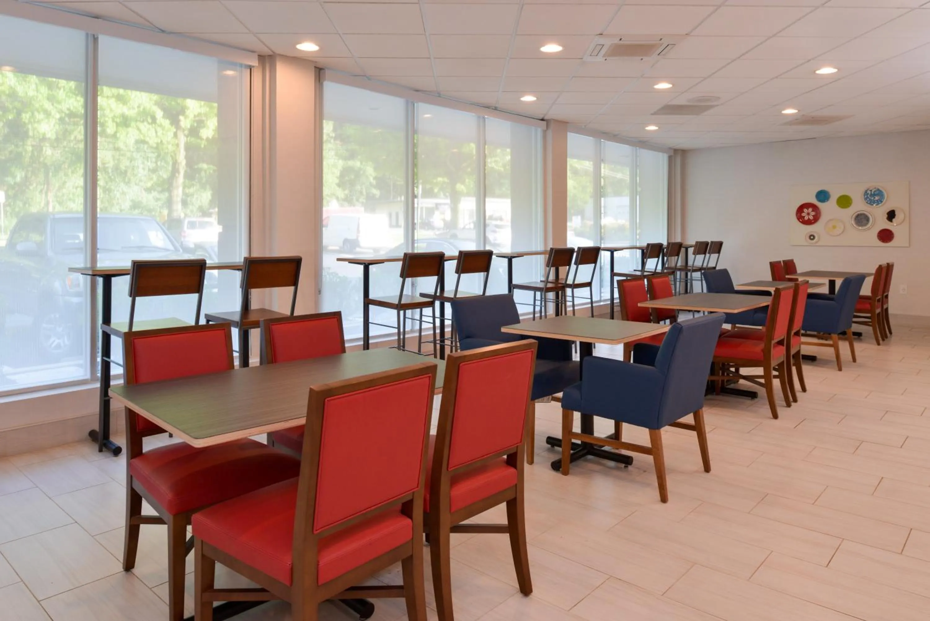 Breakfast in Holiday Inn Express Towson- Baltimore North by IHG