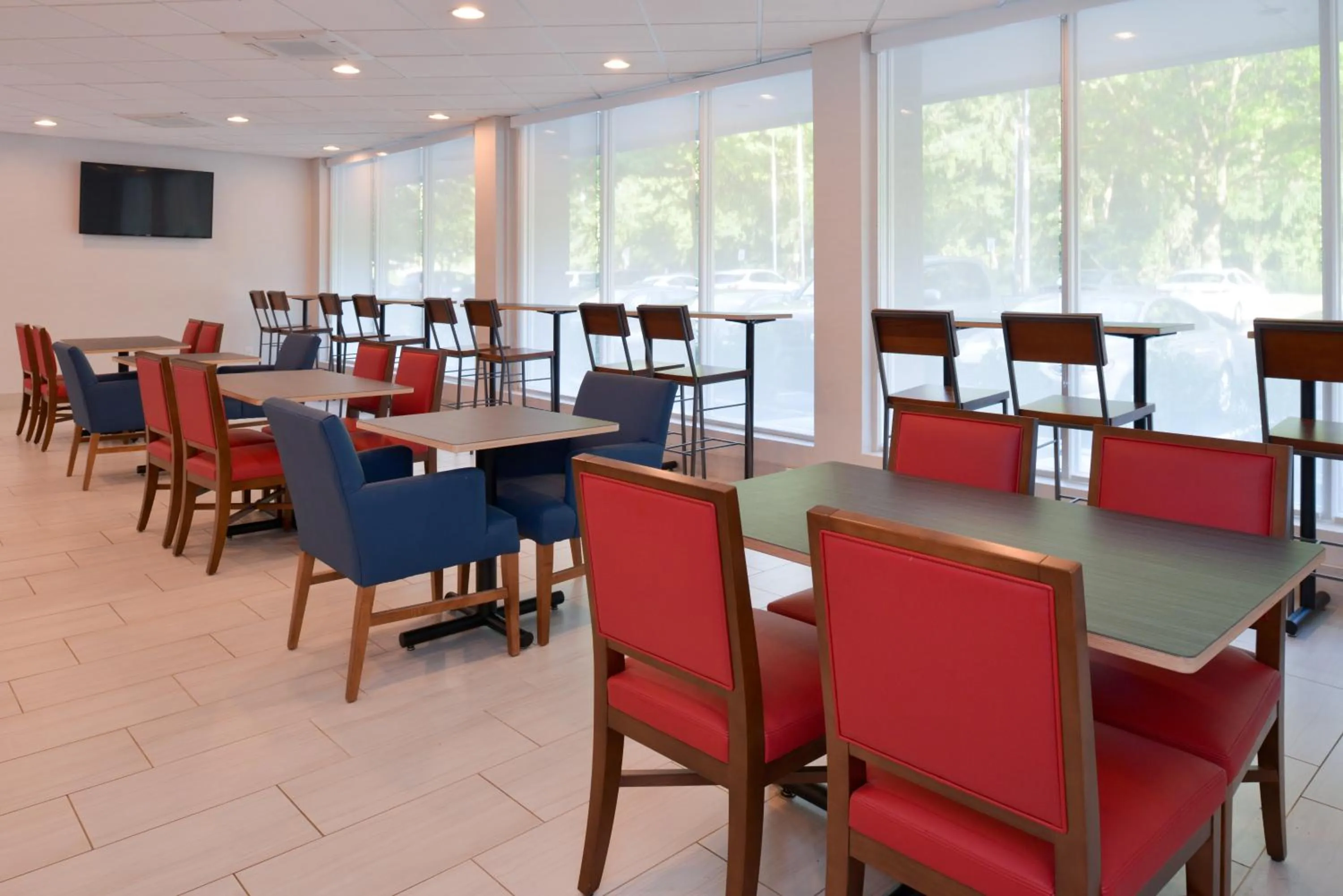 Breakfast in Holiday Inn Express Towson- Baltimore North by IHG