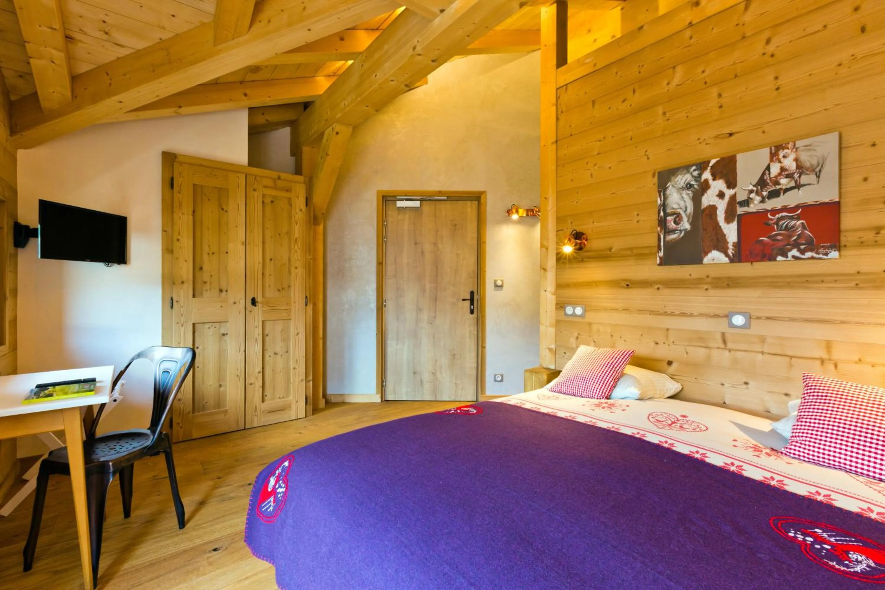 Photo of the whole room, Bed in Hotel Alpina