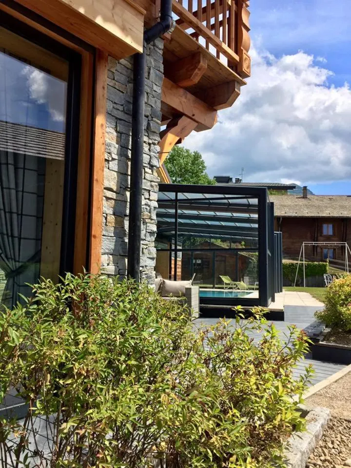 Facade/entrance in Hotel Alpina