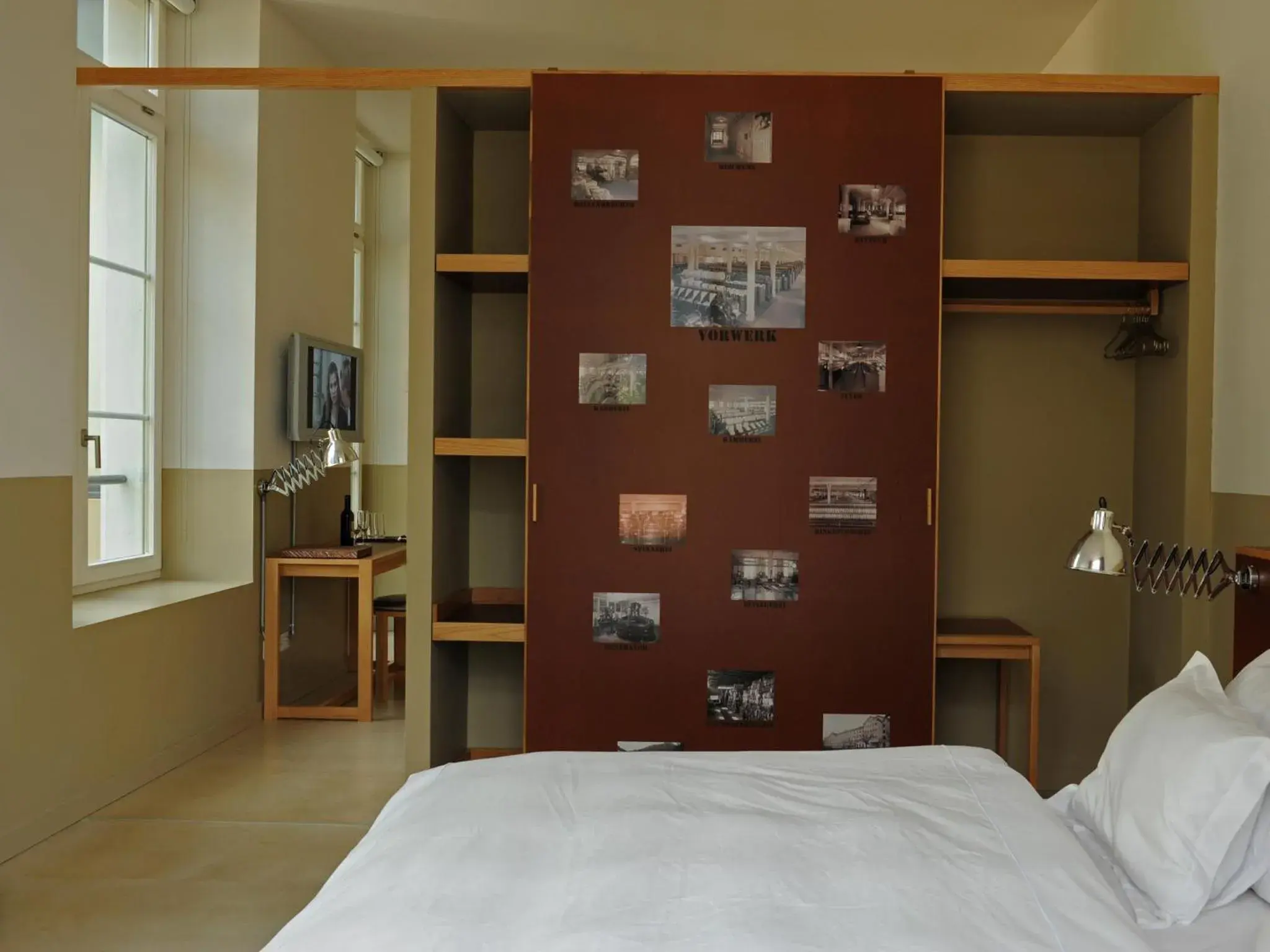 Photo of the whole room, Bed in lofthotel Walensee Photo of the whole room, Bed in lofthotel Walensee