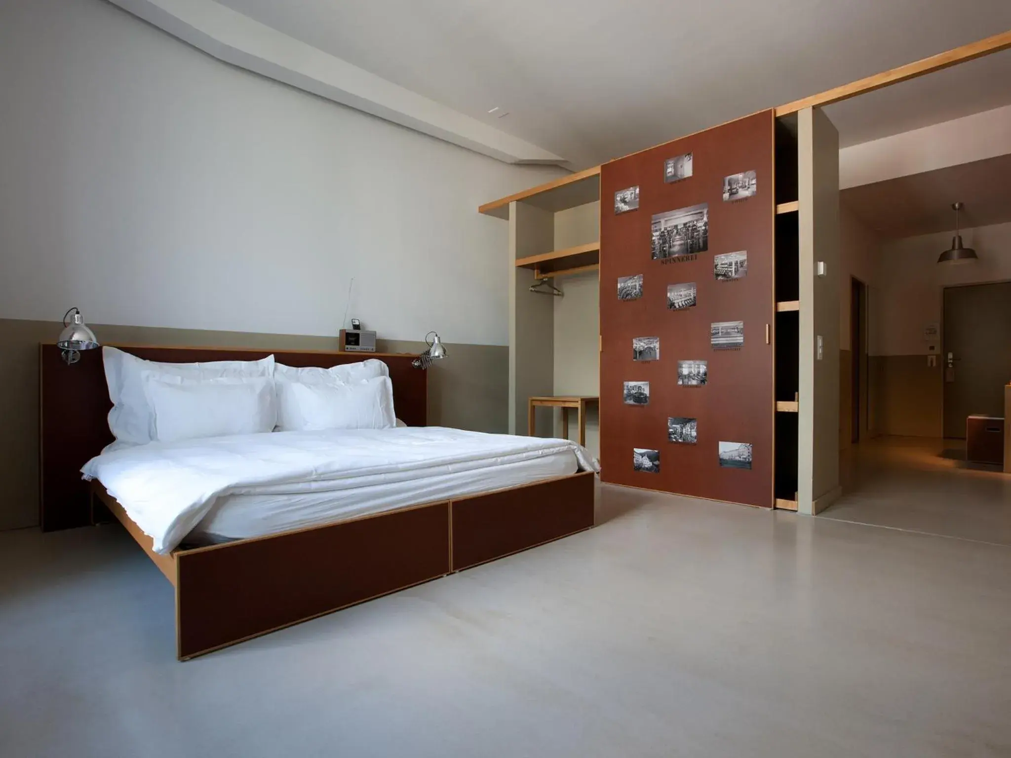 Photo of the whole room, Bed in lofthotel Walensee Photo of the whole room, Bed in lofthotel Walensee