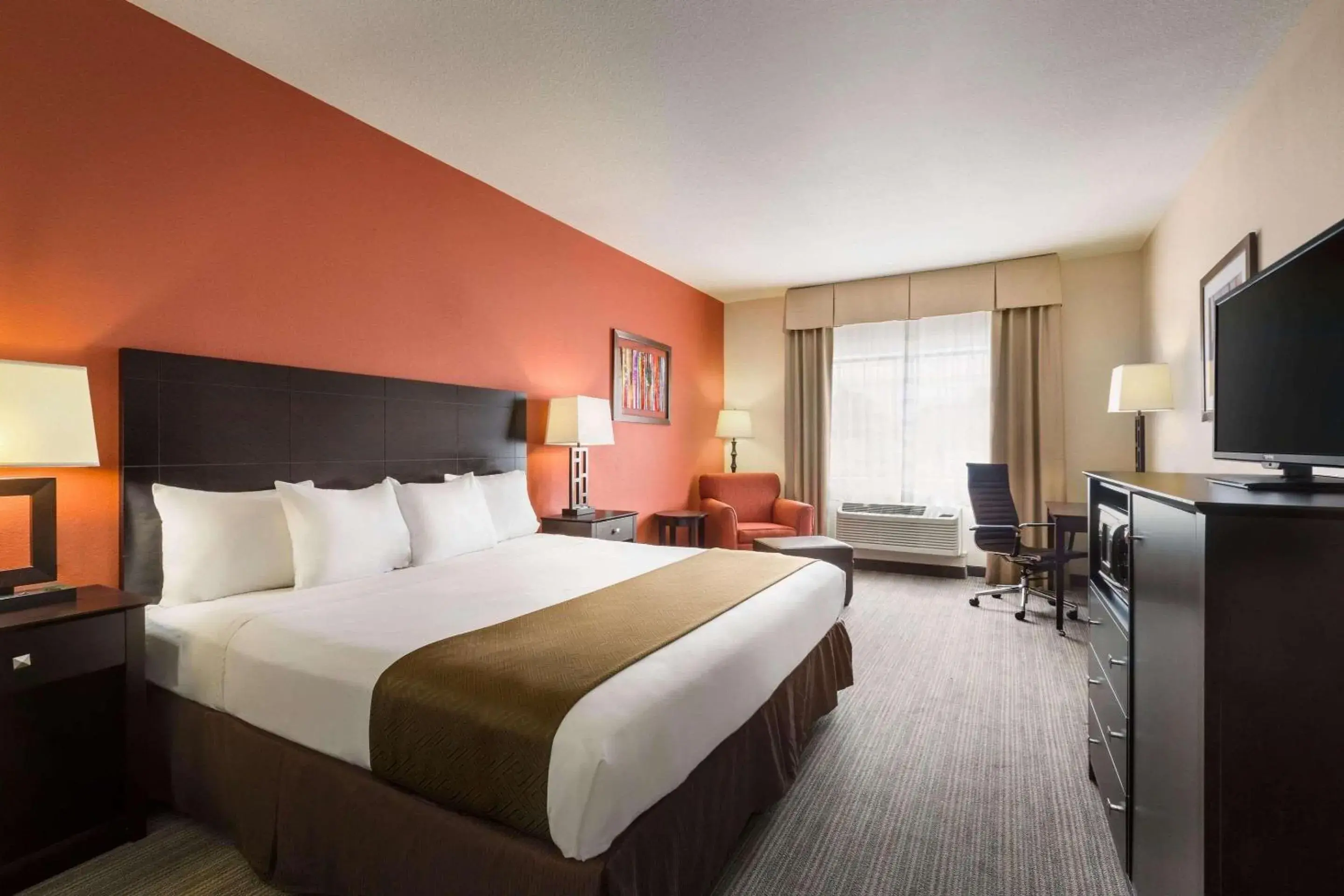 Bedroom, Bed in Country Inn & Suites by Radisson, Houston Northwest, TX Bedroom, Bed in Country Inn & Suites by Radisson, Houston Northwest, TX