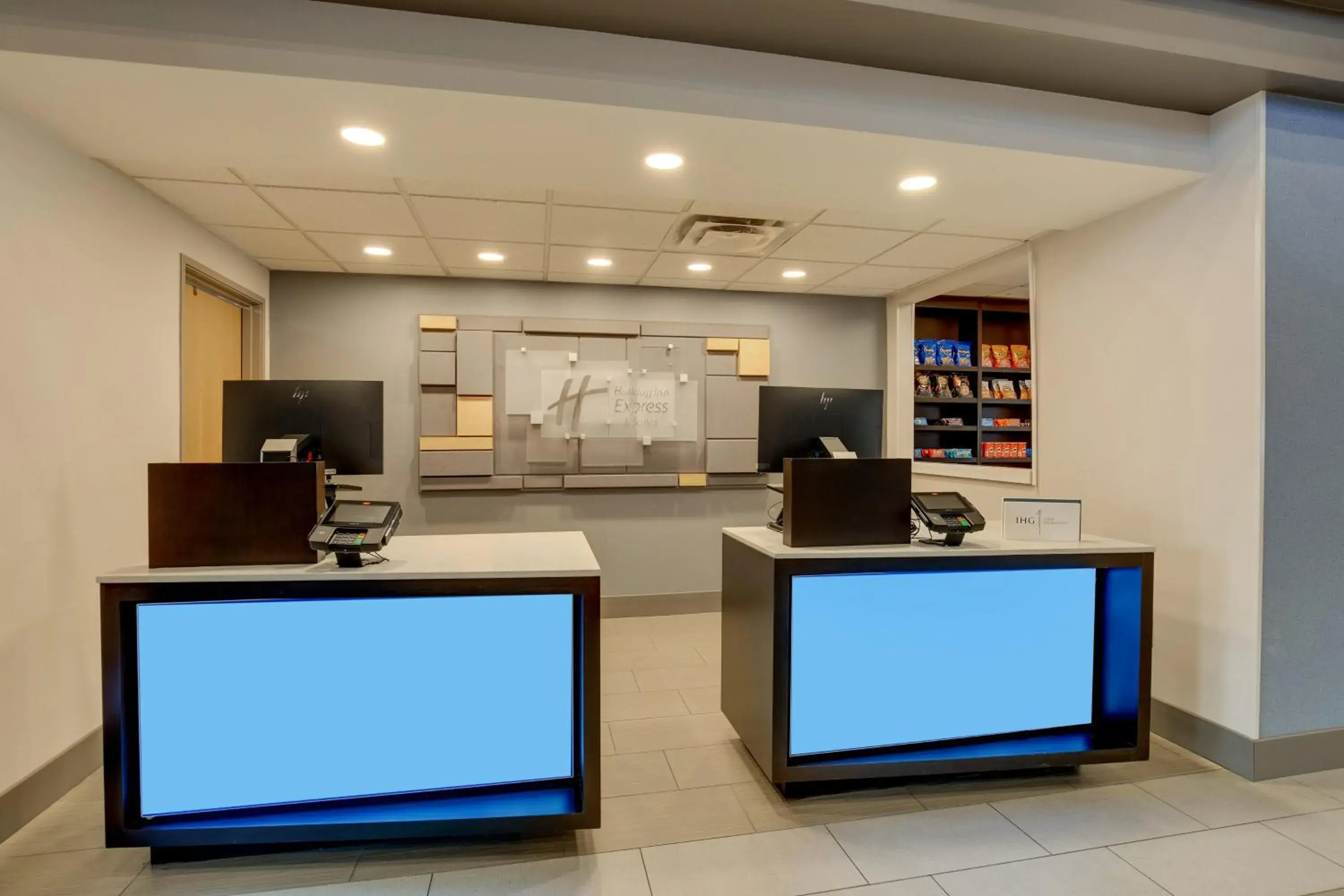 Property building in Holiday Inn Express I-95 Capitol Beltway - Largo by IHG Property building in Holiday Inn Express I-95 Capitol Beltway - Largo by IHG