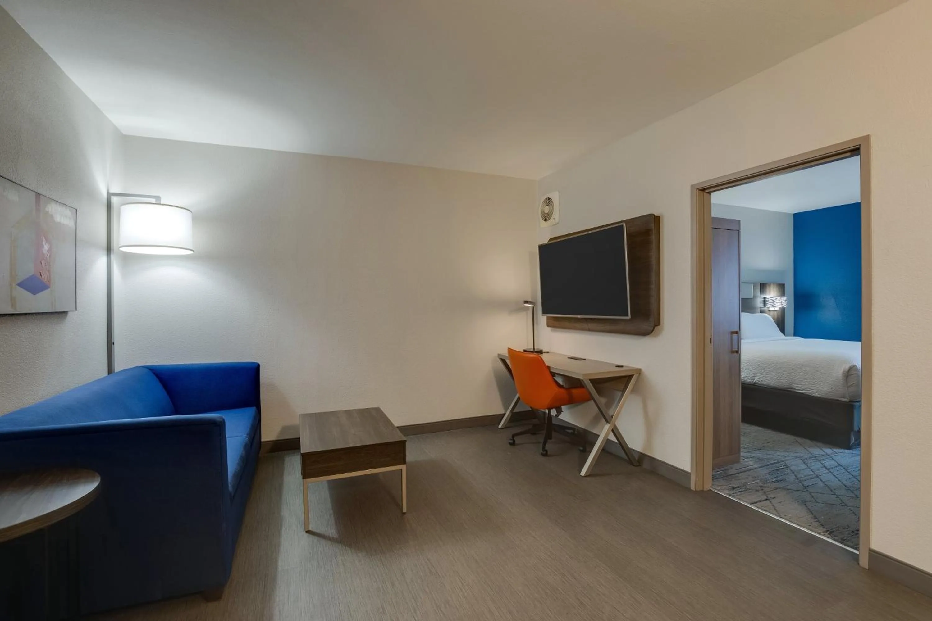 Bedroom, Bed in Holiday Inn Express I-95 Capitol Beltway - Largo by IHG