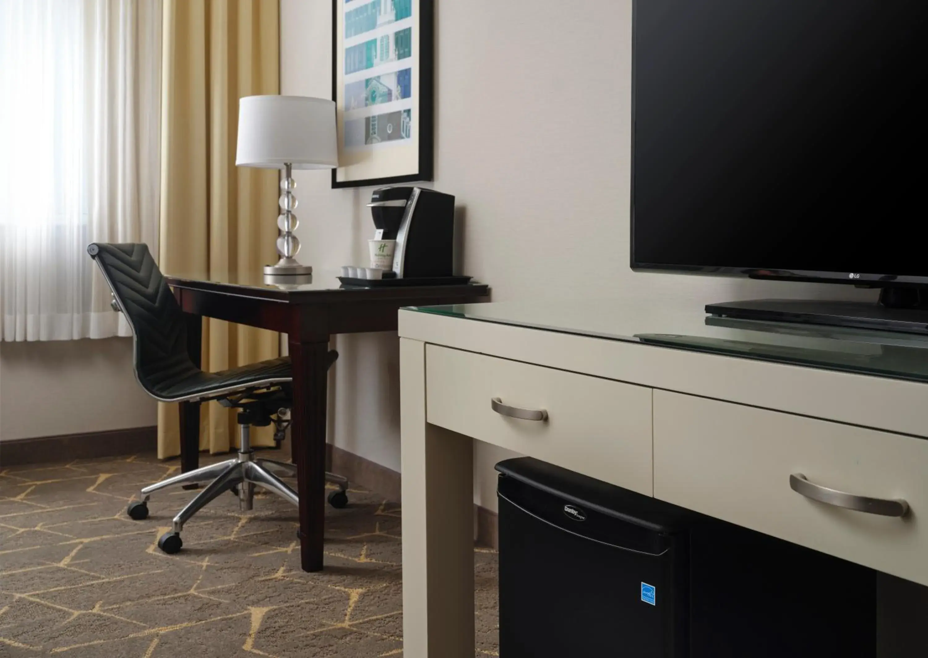 TV and multimedia, TV/Entertainment Center in Holiday Inn & Suites Marlborough, an IHG Hotel 