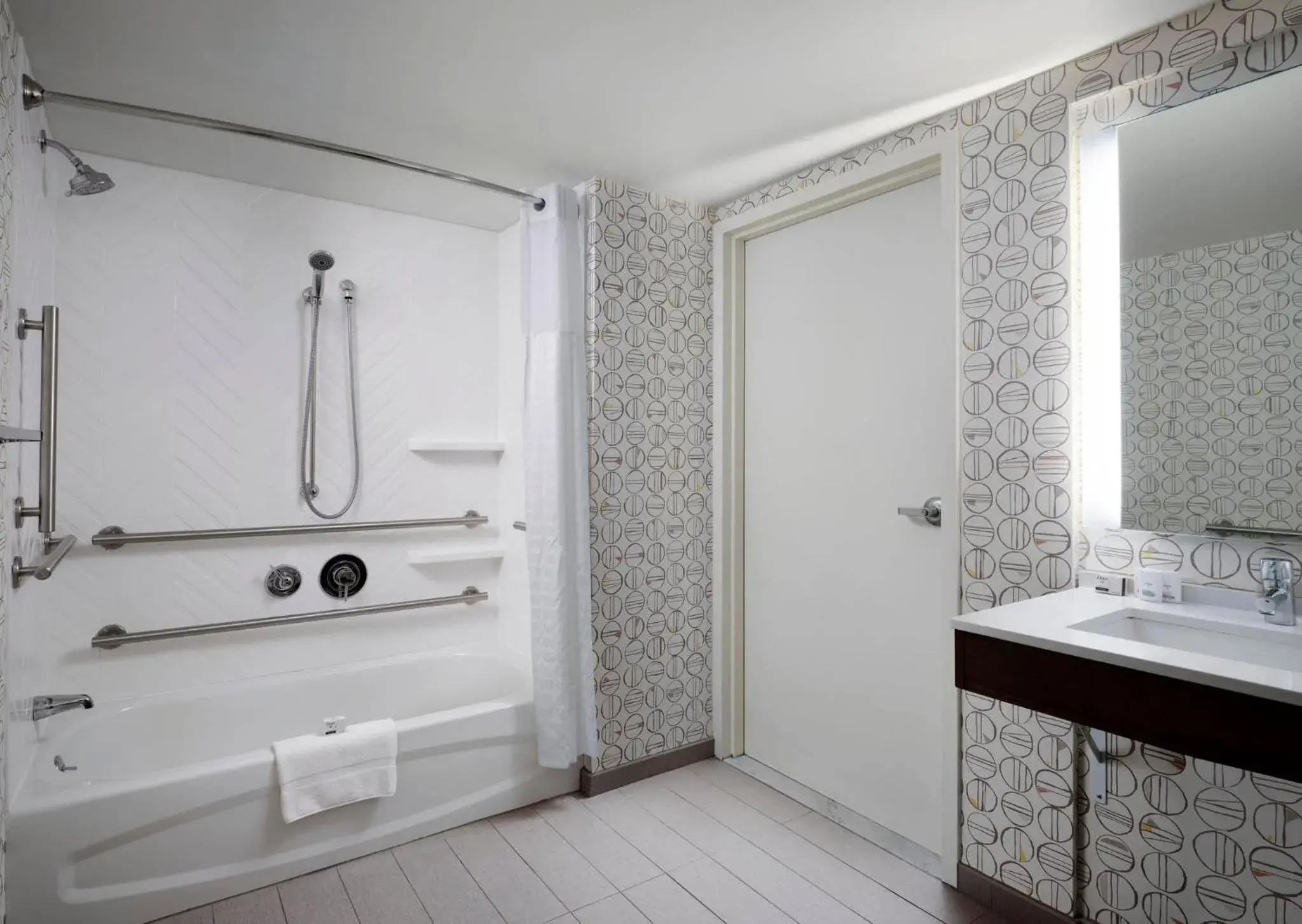 Bathroom in Holiday Inn & Suites Marlborough, an IHG Hotel 