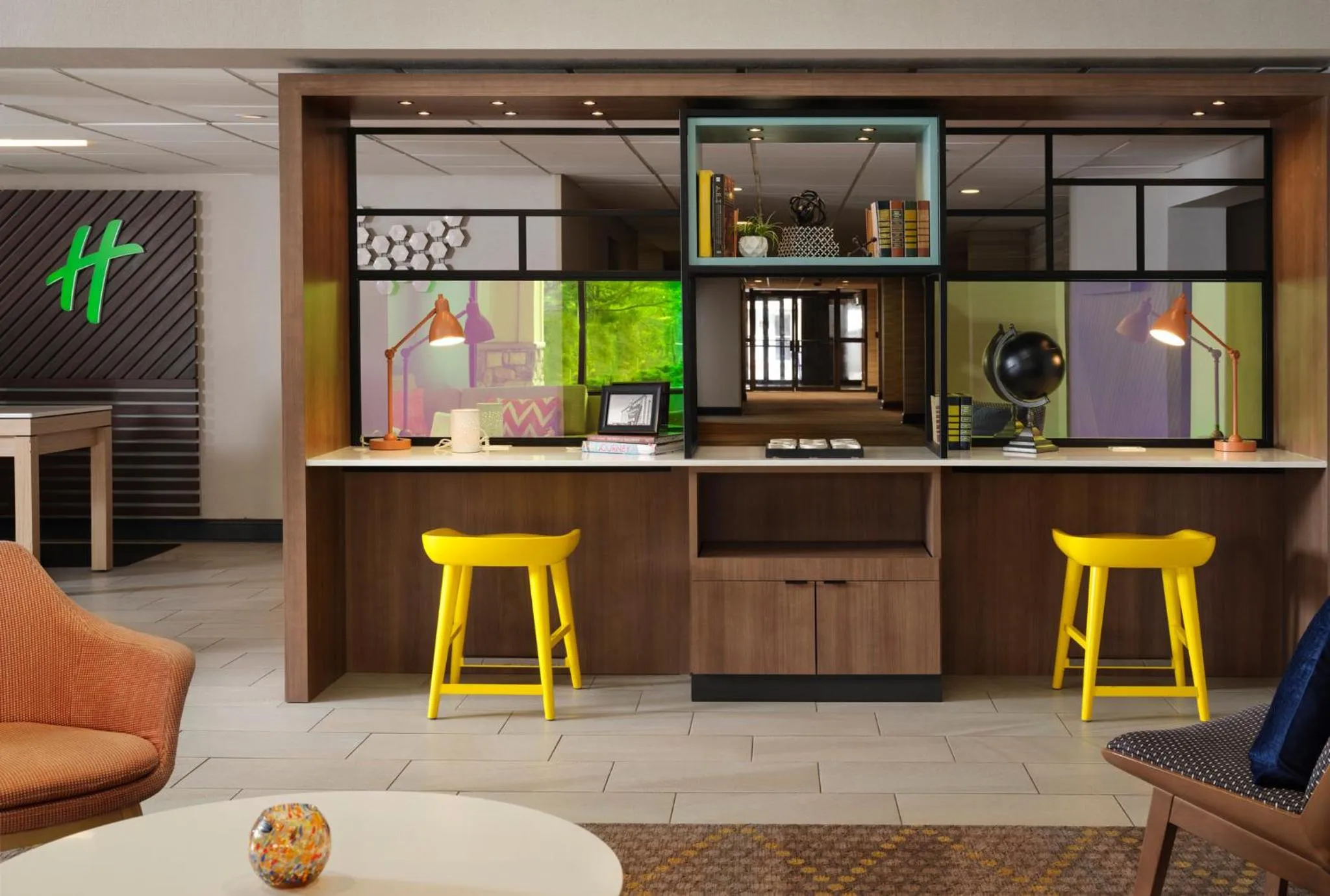 Property building in Holiday Inn & Suites Marlborough, an IHG Hotel 