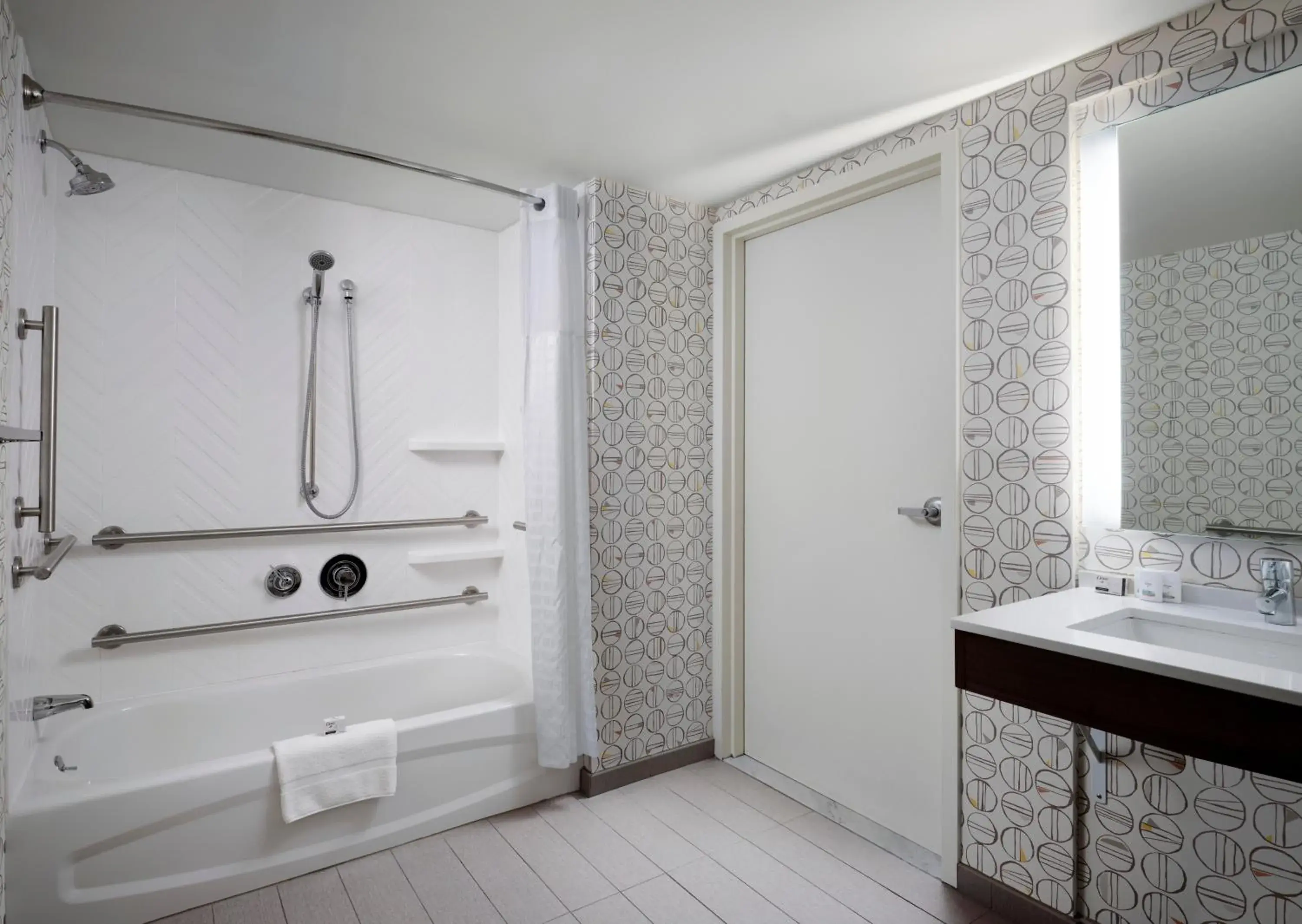 Bathroom in Holiday Inn & Suites Marlborough, an IHG Hotel 