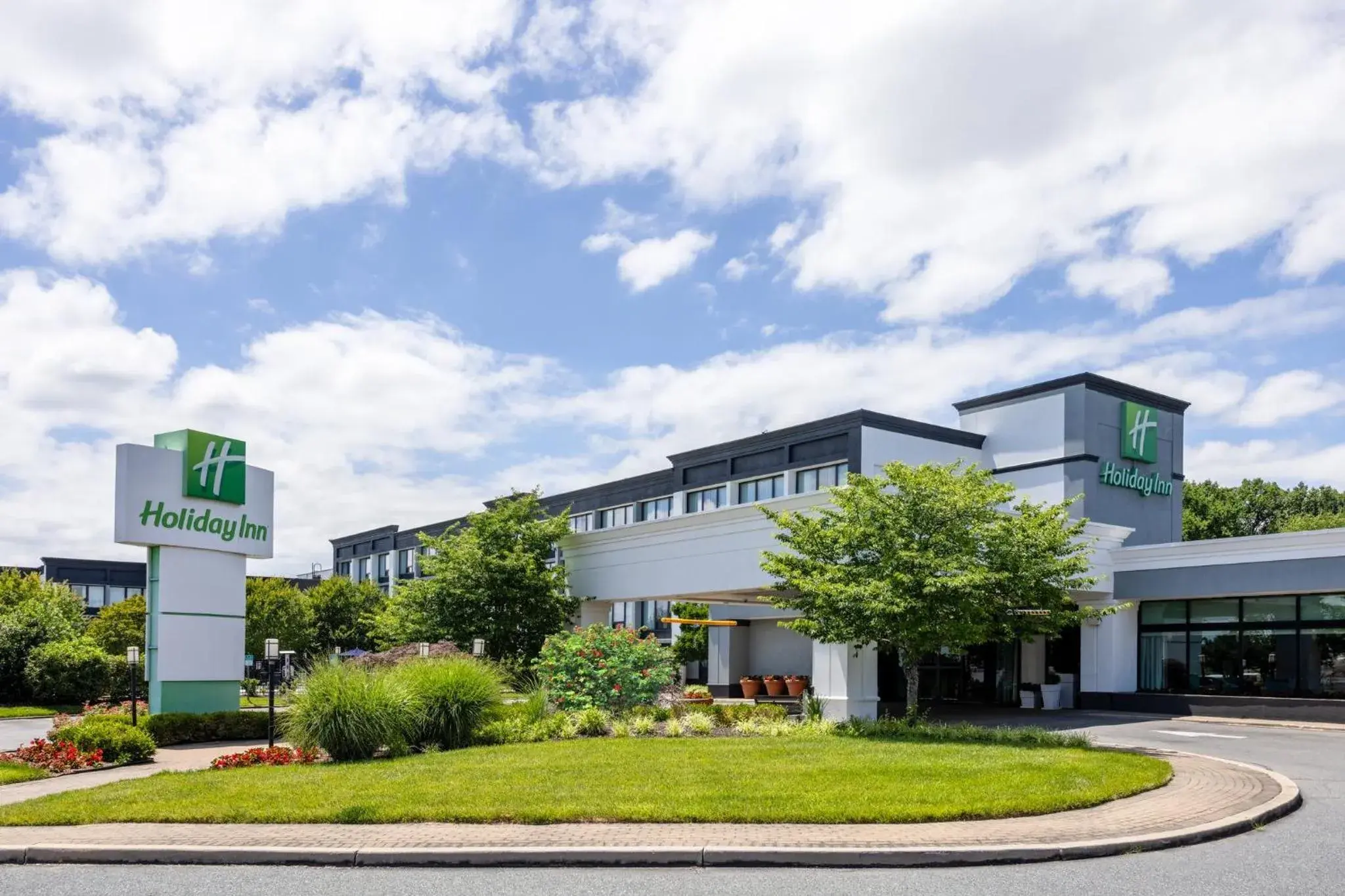 Property building in Holiday Inn Columbia East-Jessup by IHG Property building in Holiday Inn Columbia East-Jessup by IHG