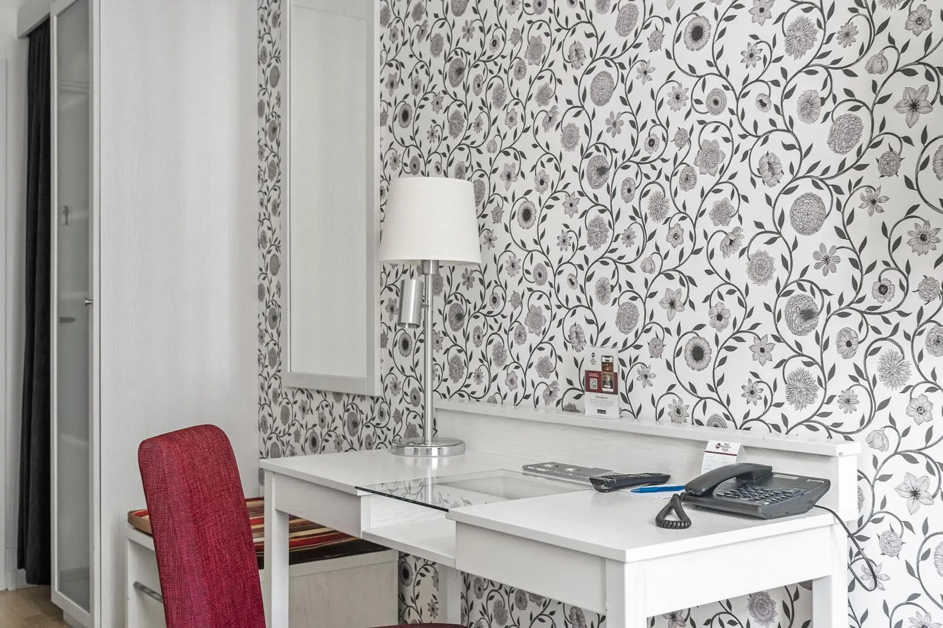 Double Room in Best Western Plus Edward Hotel Double Room in Best Western Plus Edward Hotel