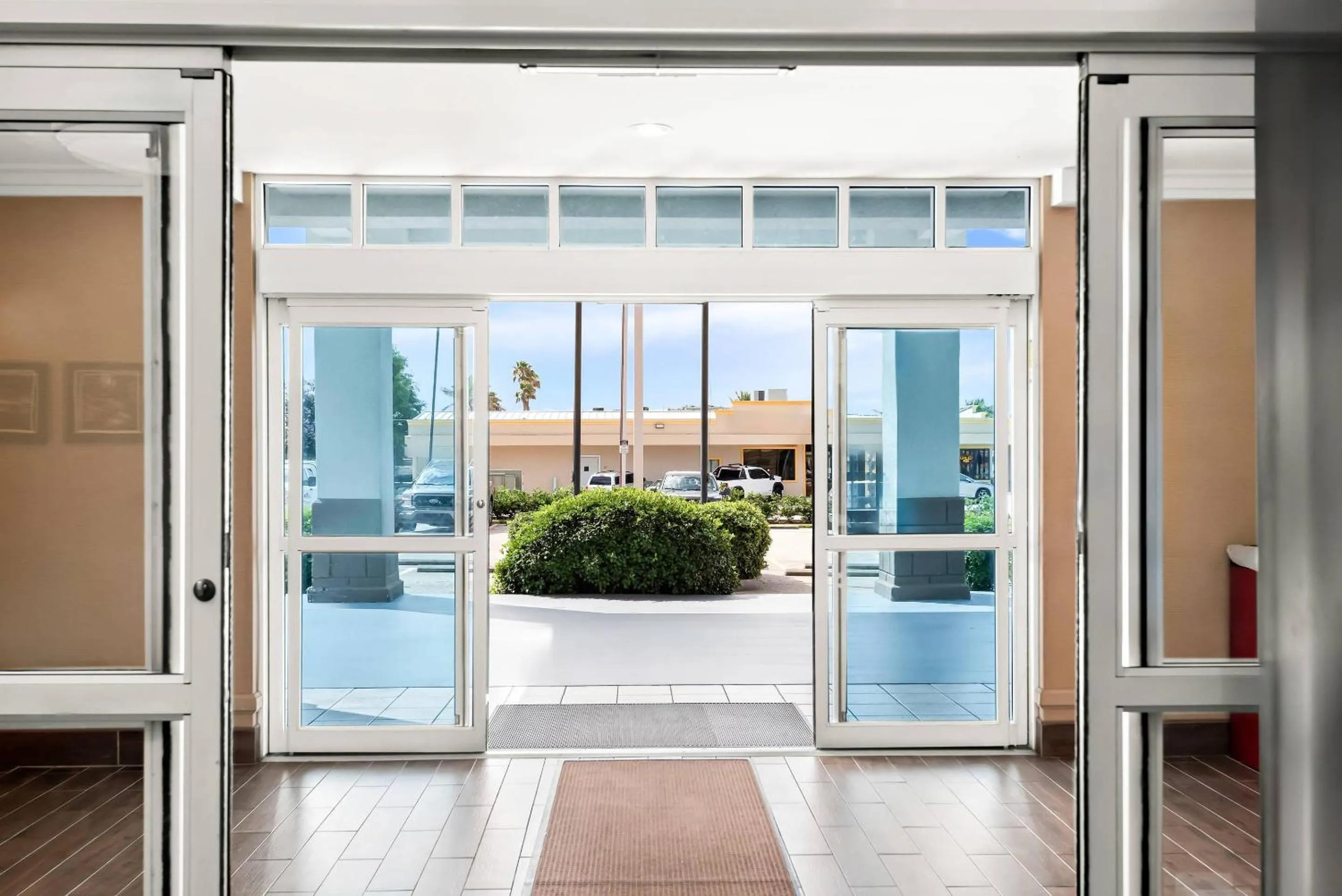 Lobby or reception in Comfort Suites New Orleans East