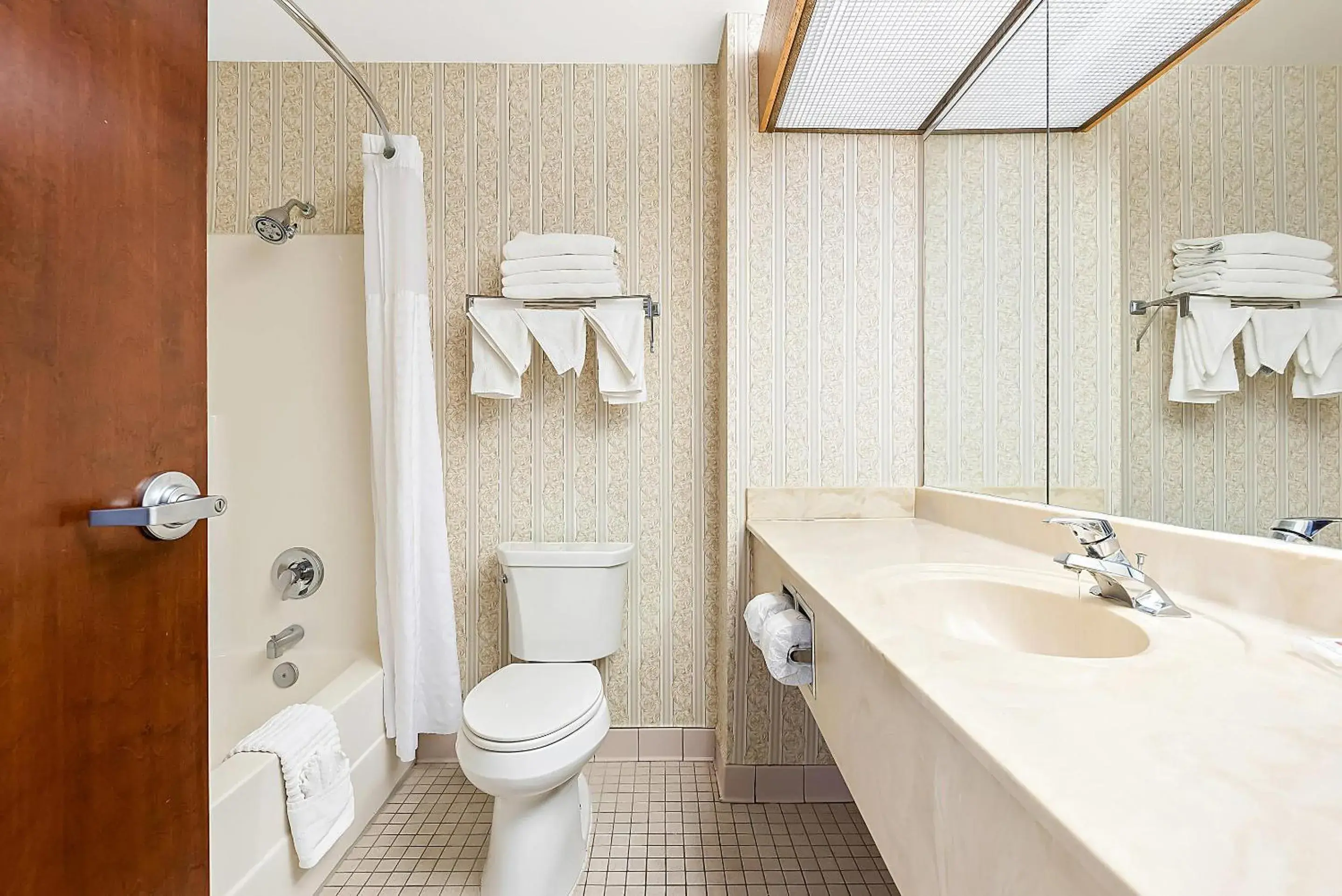 Bedroom in Comfort Suites New Orleans East Bedroom in Comfort Suites New Orleans East