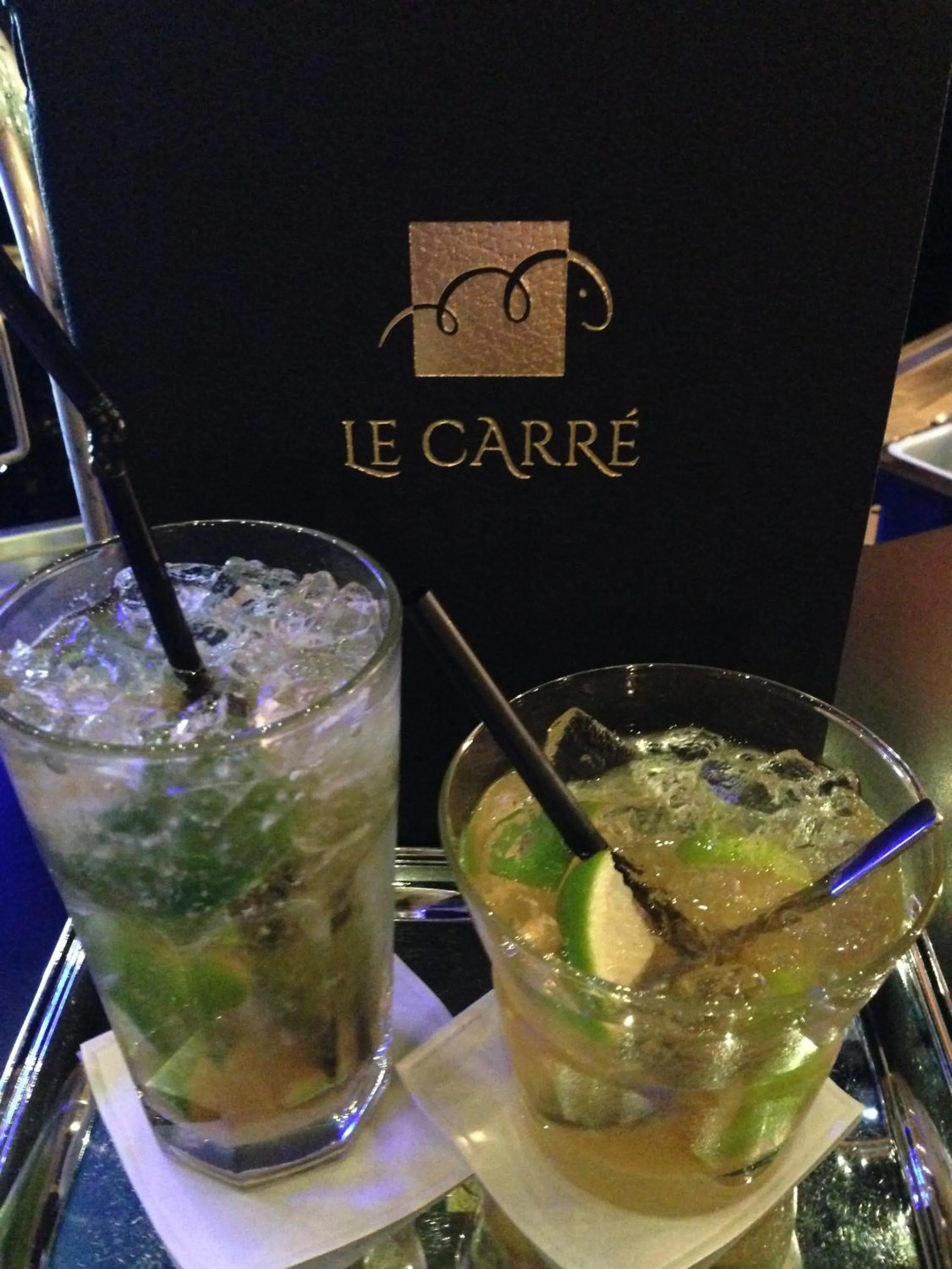 Lounge or bar in Logis Hôtel & Restaurant - Le Mouton Blanc