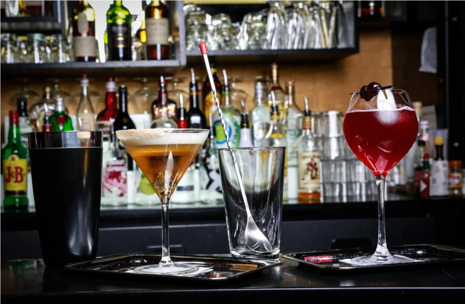 Lounge or bar in Logis Hôtel & Restaurant - Le Mouton Blanc