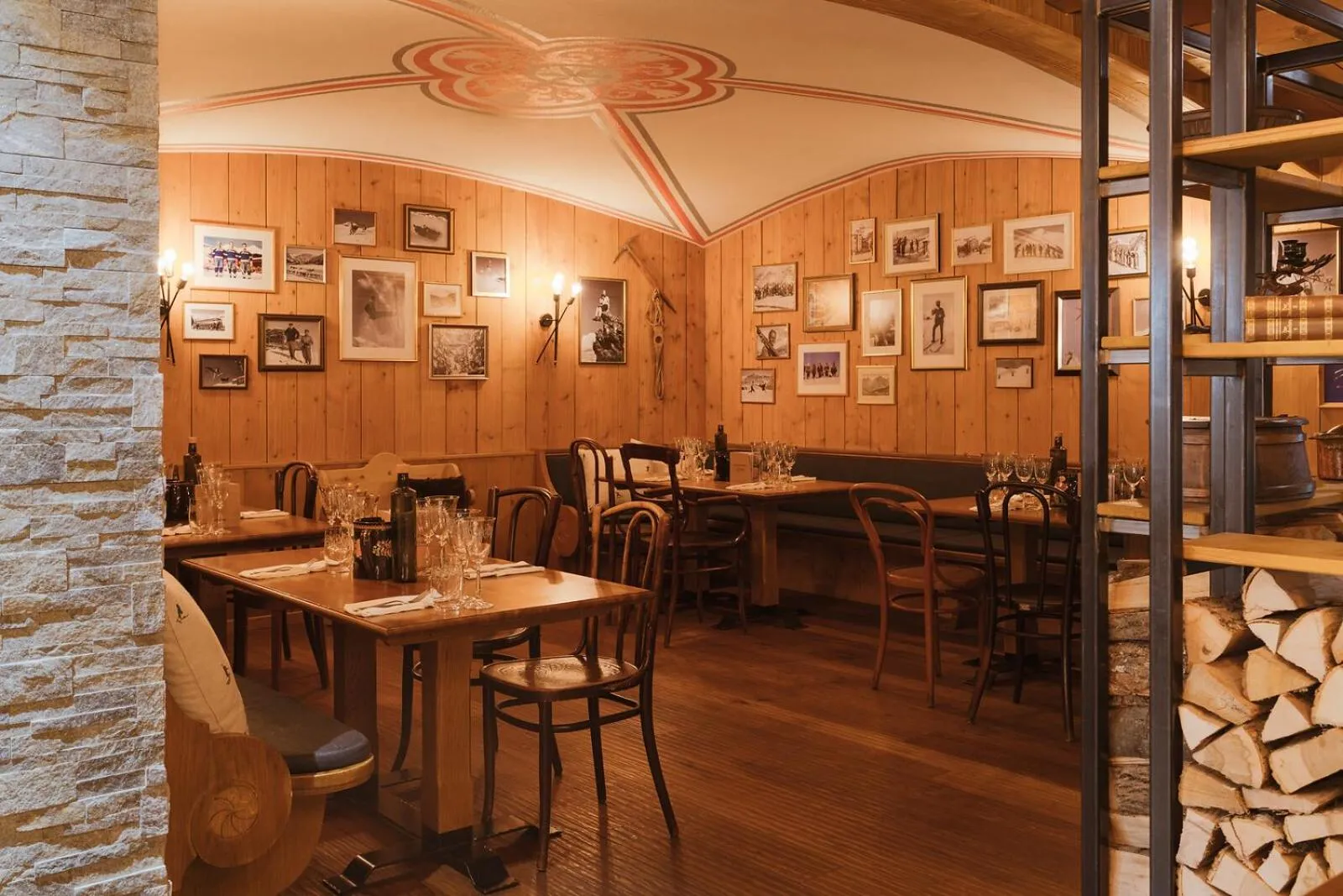 Restaurant/places to eat in Tschuggen Grand Hotel - The Leading Hotels of the World