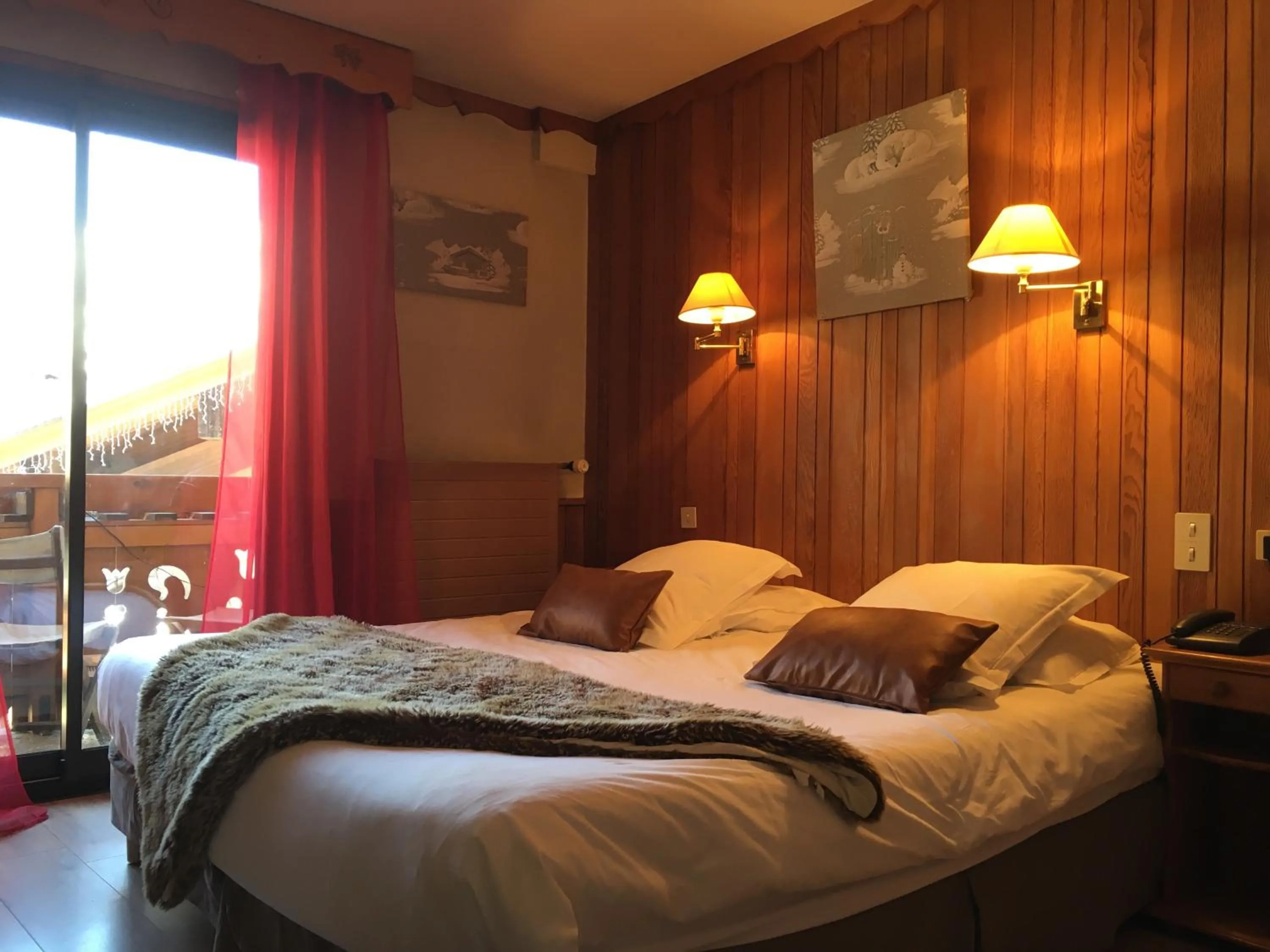 Bed in Hôtel Les Airelles