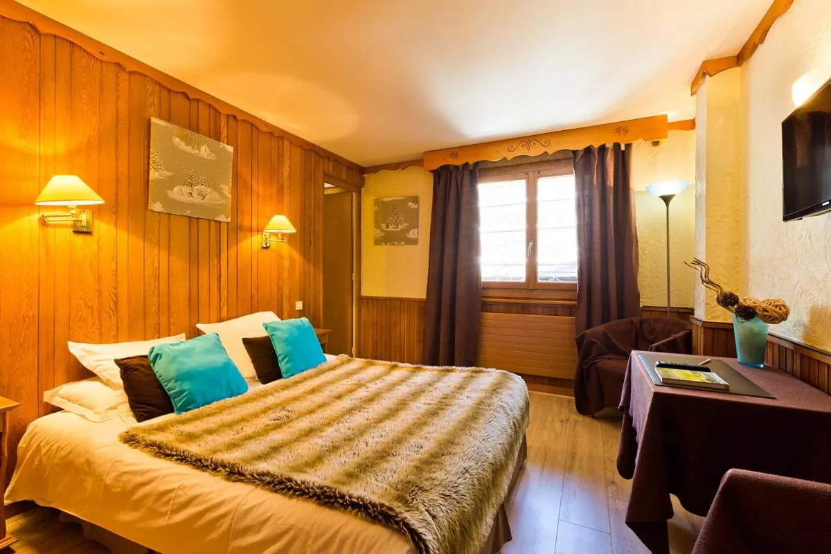 Bed in Hôtel Les Airelles