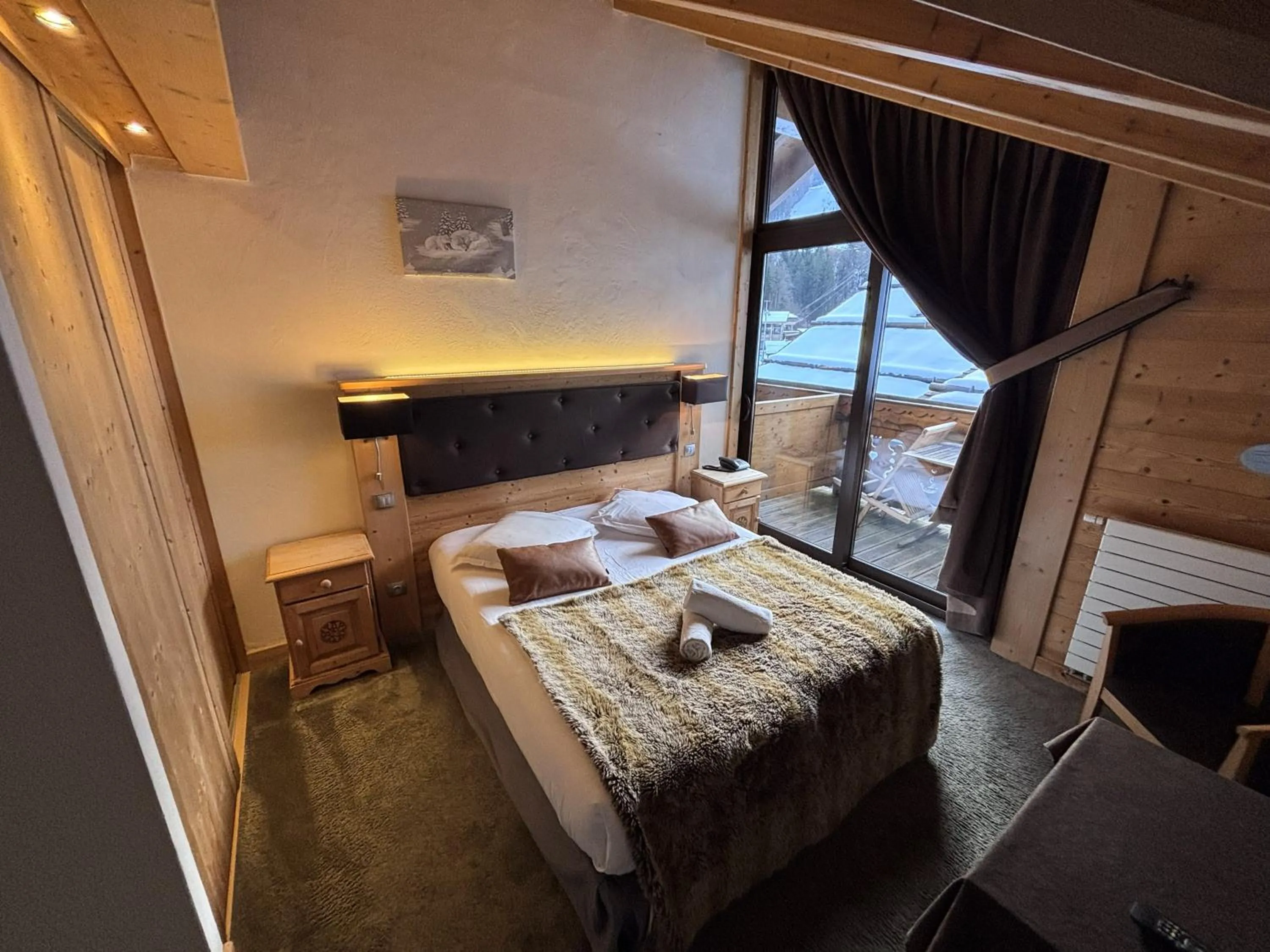 Bed in Hôtel Les Airelles