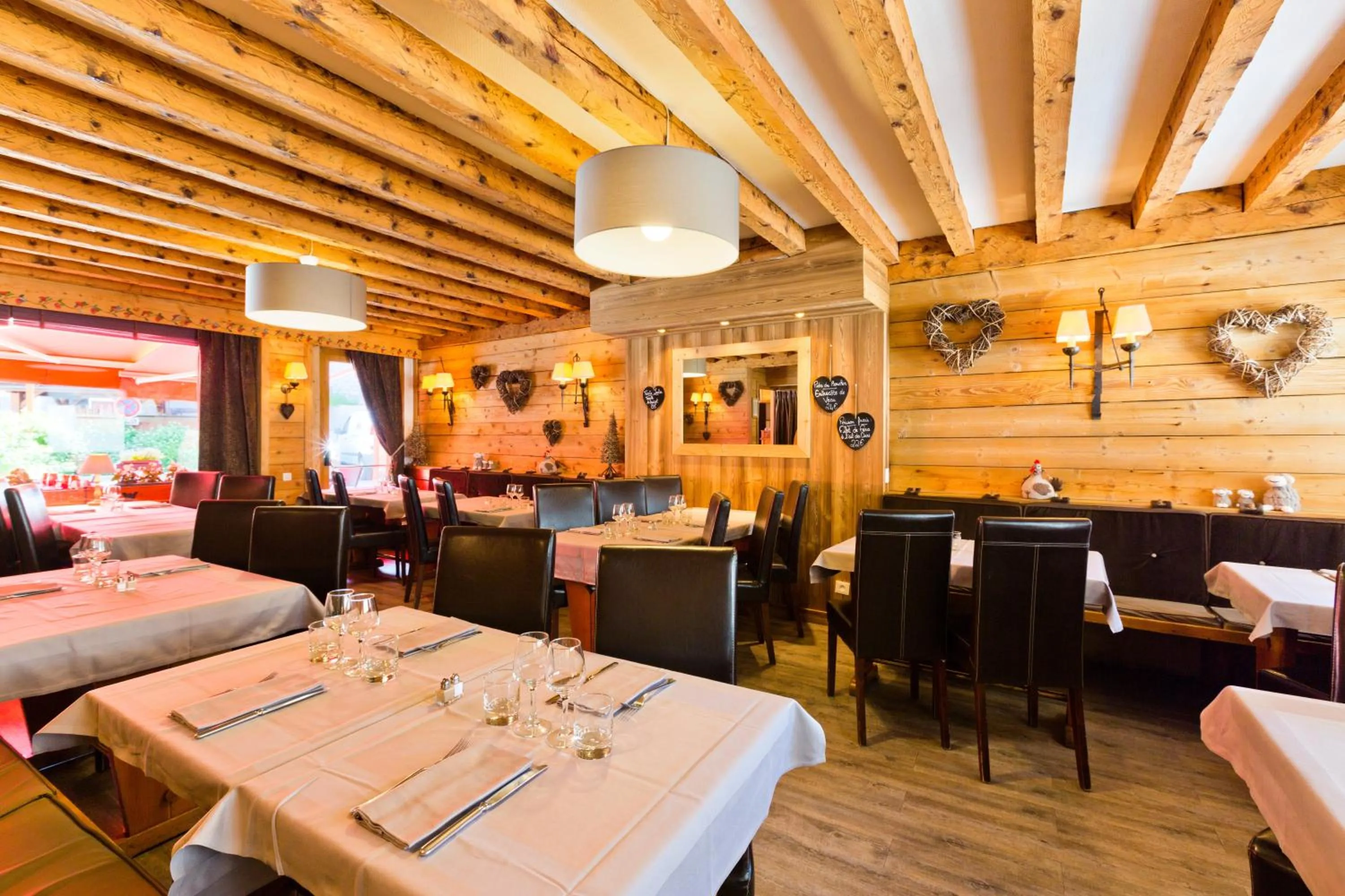 Restaurant/places to eat in Hôtel Les Airelles