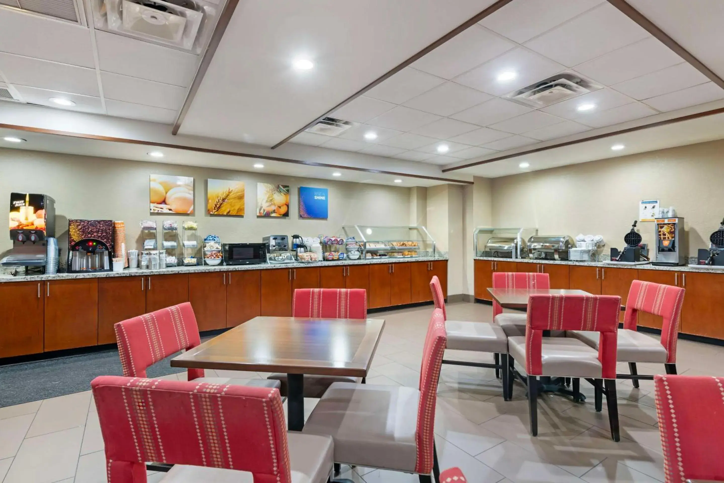 Breakfast in Comfort Suites Downtown Breakfast in Comfort Suites Downtown