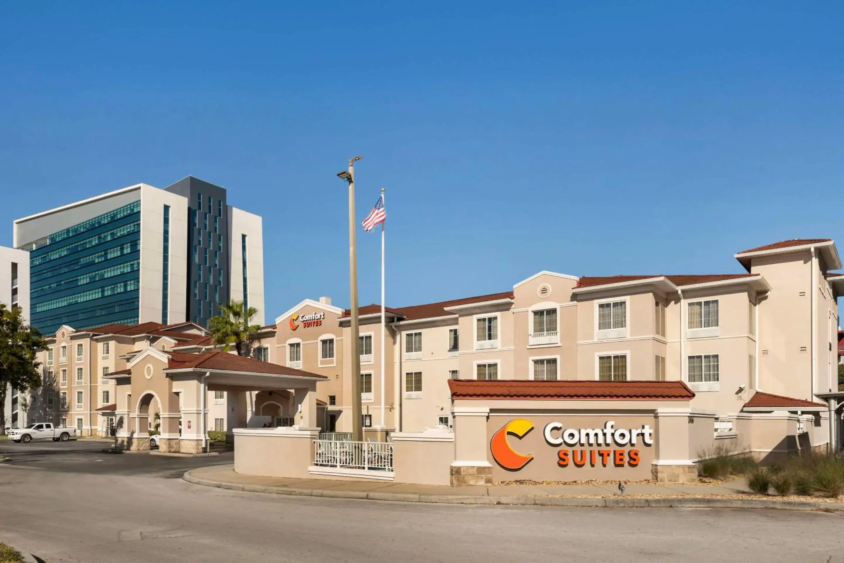 Property building in Comfort Suites Downtown Property building in Comfort Suites Downtown