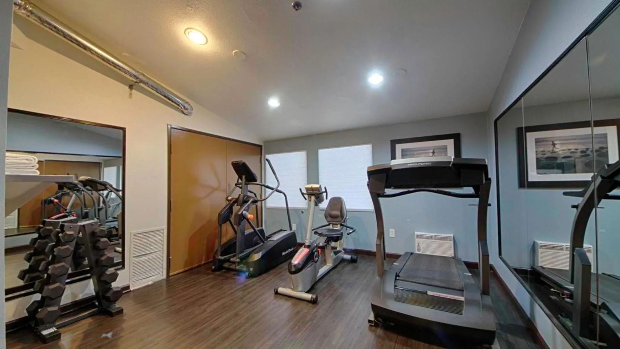 Spa and wellness centre/facilities in Holiday Inn Express Hotel & Suites Solana Beach-Del Mar by IHG