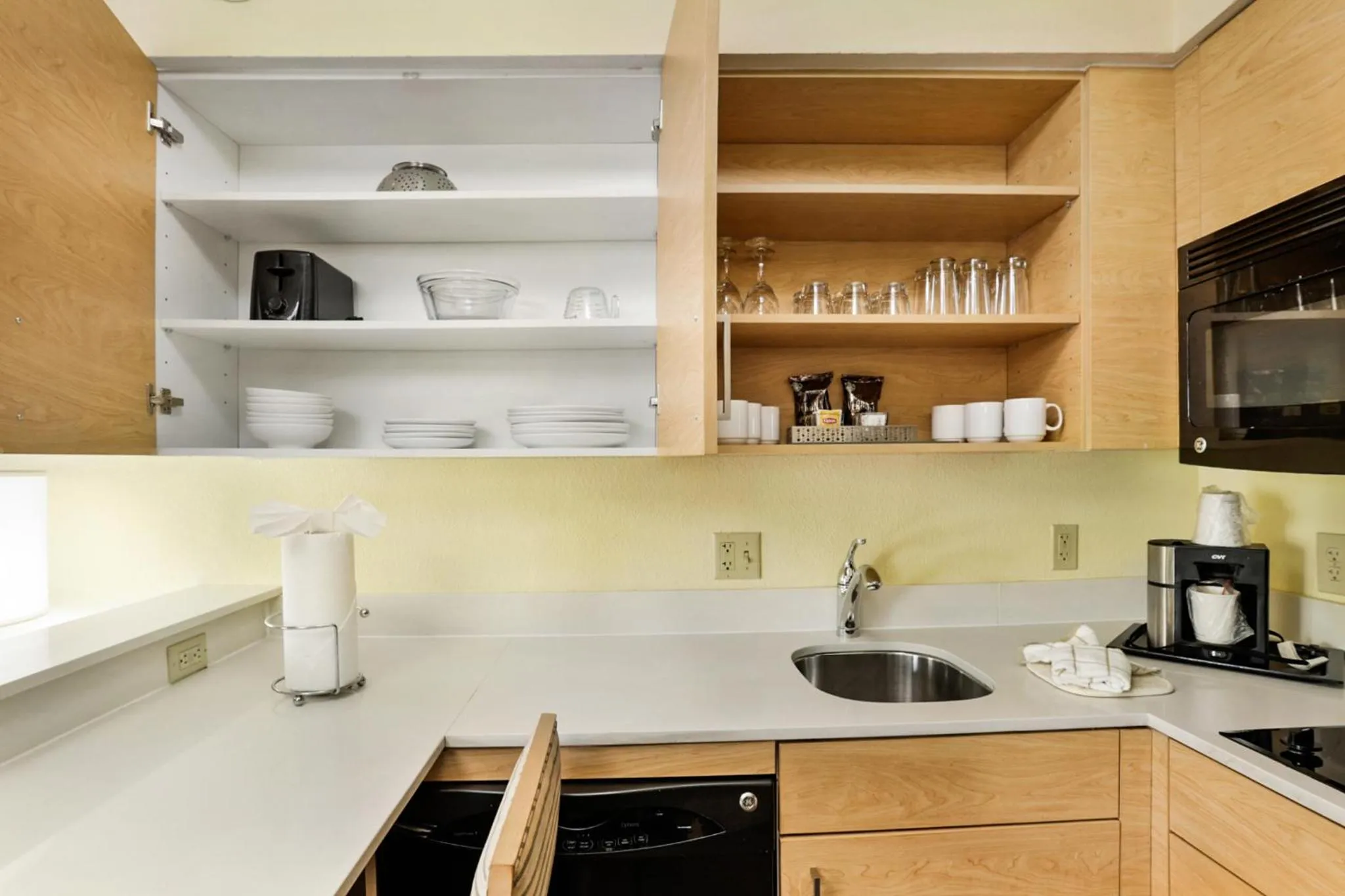 Kitchen or kitchenette in Staybridge Suites Columbia - Baltimore by IHG