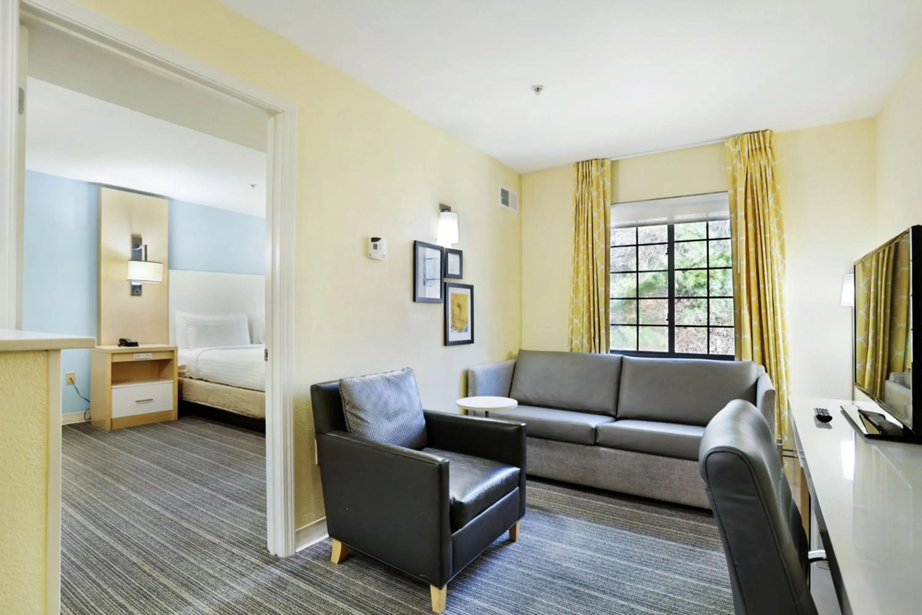 Photo of the whole room in Staybridge Suites Columbia - Baltimore by IHG