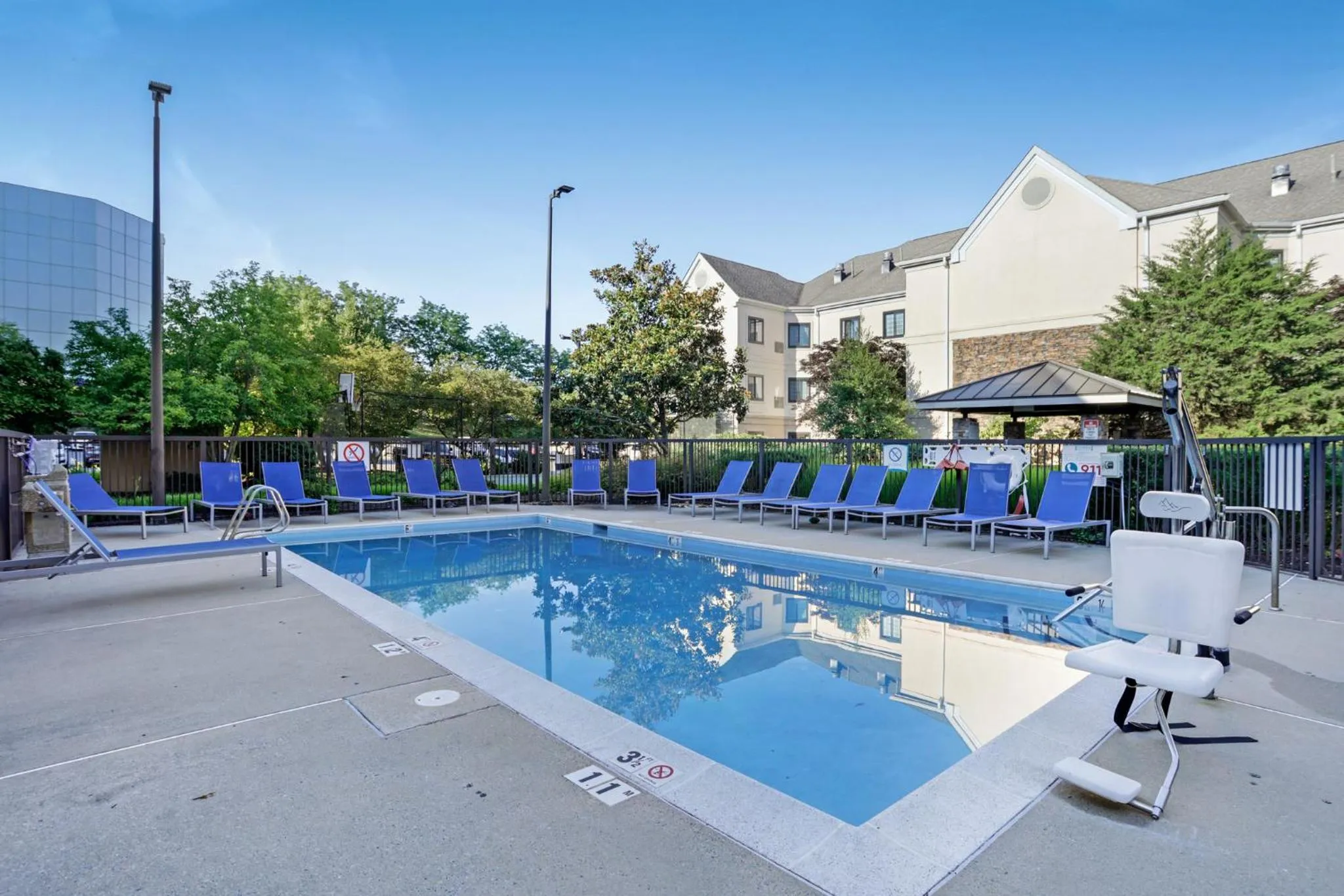 Swimming pool in Staybridge Suites Columbia - Baltimore by IHG