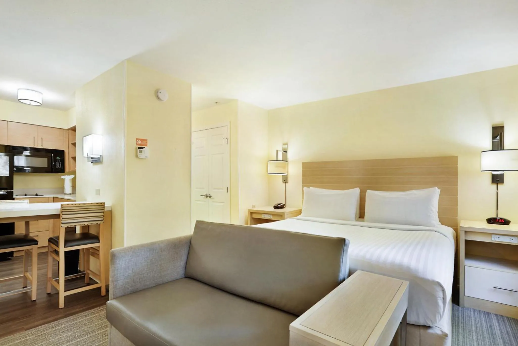 Bedroom, Bed in Staybridge Suites Columbia - Baltimore by IHG