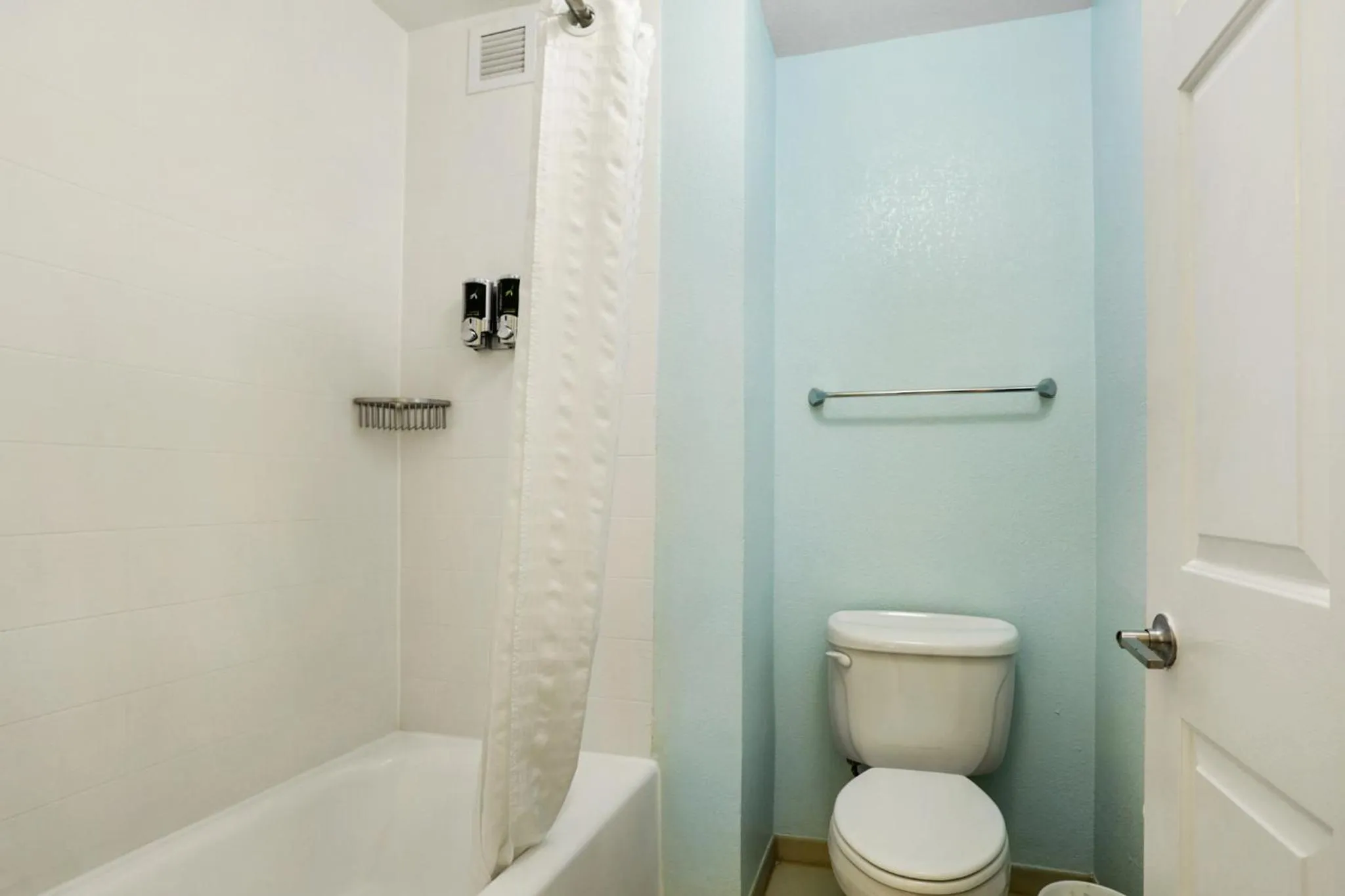 Shower in Staybridge Suites Columbia - Baltimore by IHG