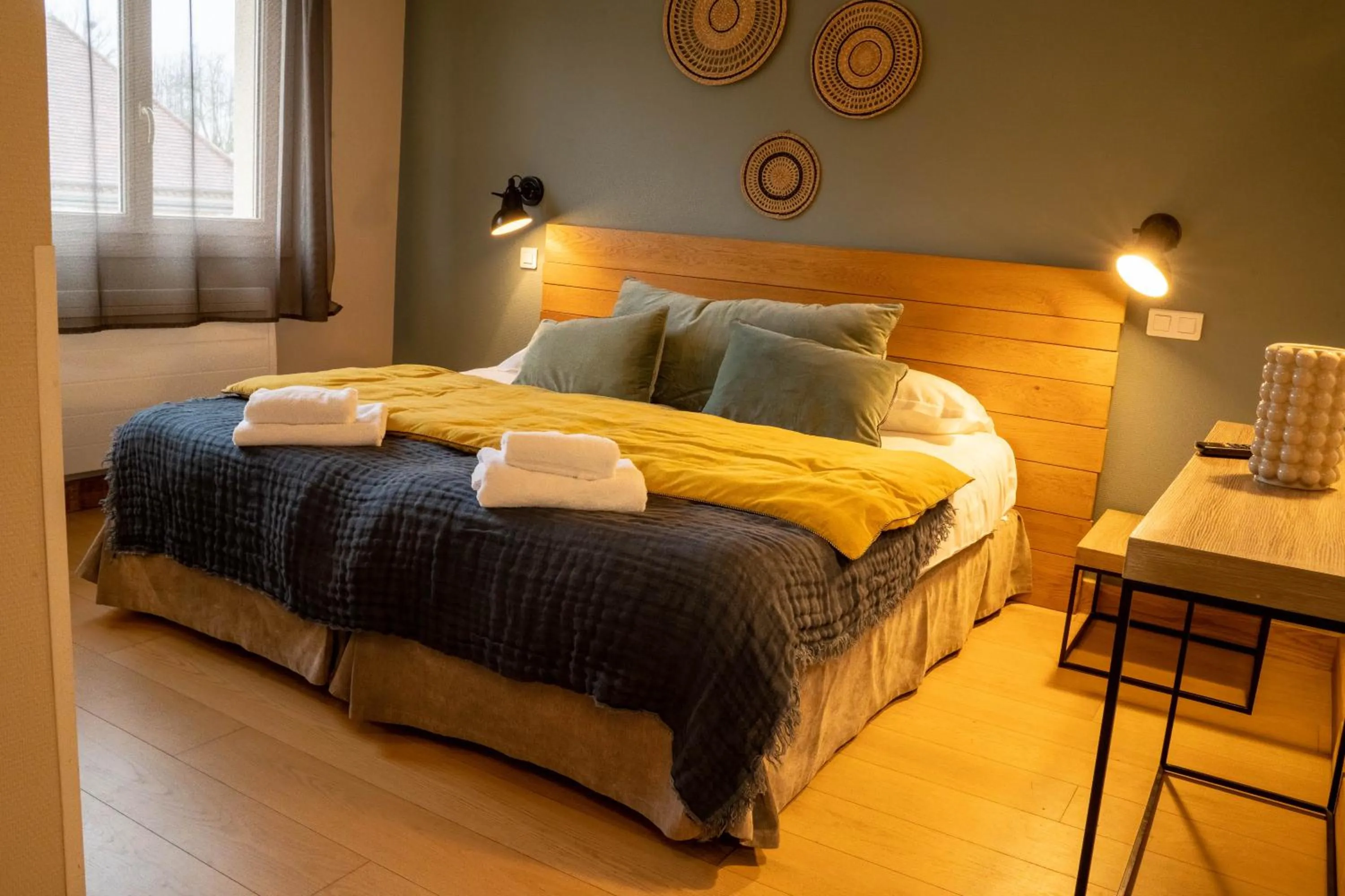 Bedroom, Bed in Logis Hôtels - Le Belvédère - Hôtel 2 étoiles et Restaurant