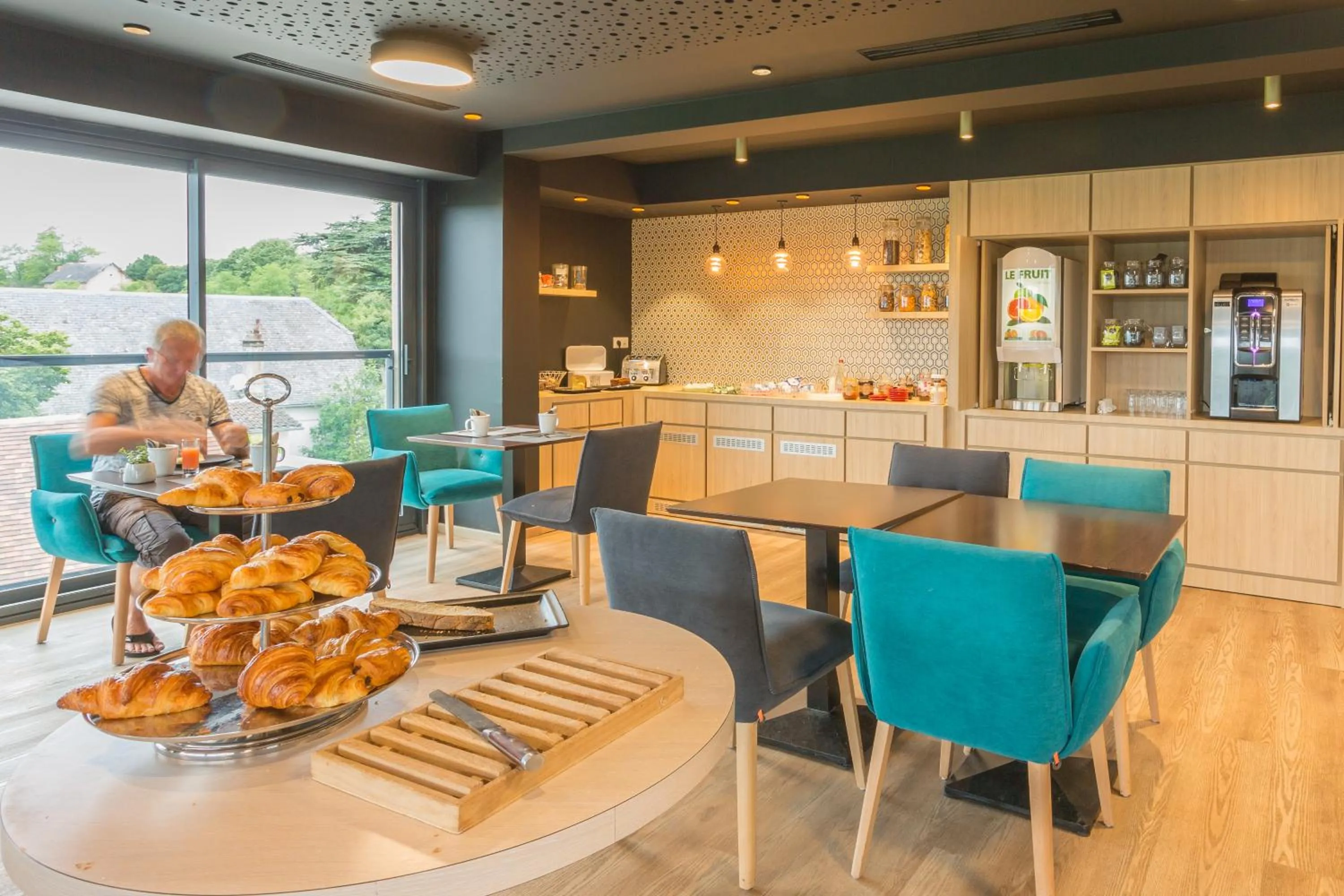 Restaurant/places to eat in Logis Hôtels - Le Belvédère - Hôtel 2 étoiles et Restaurant