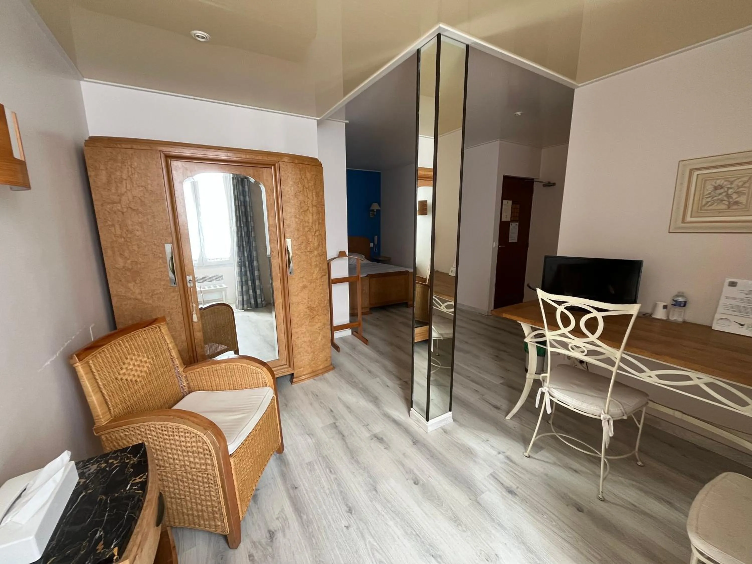 Logis Hôtel & Restaurant - Le Bretagne