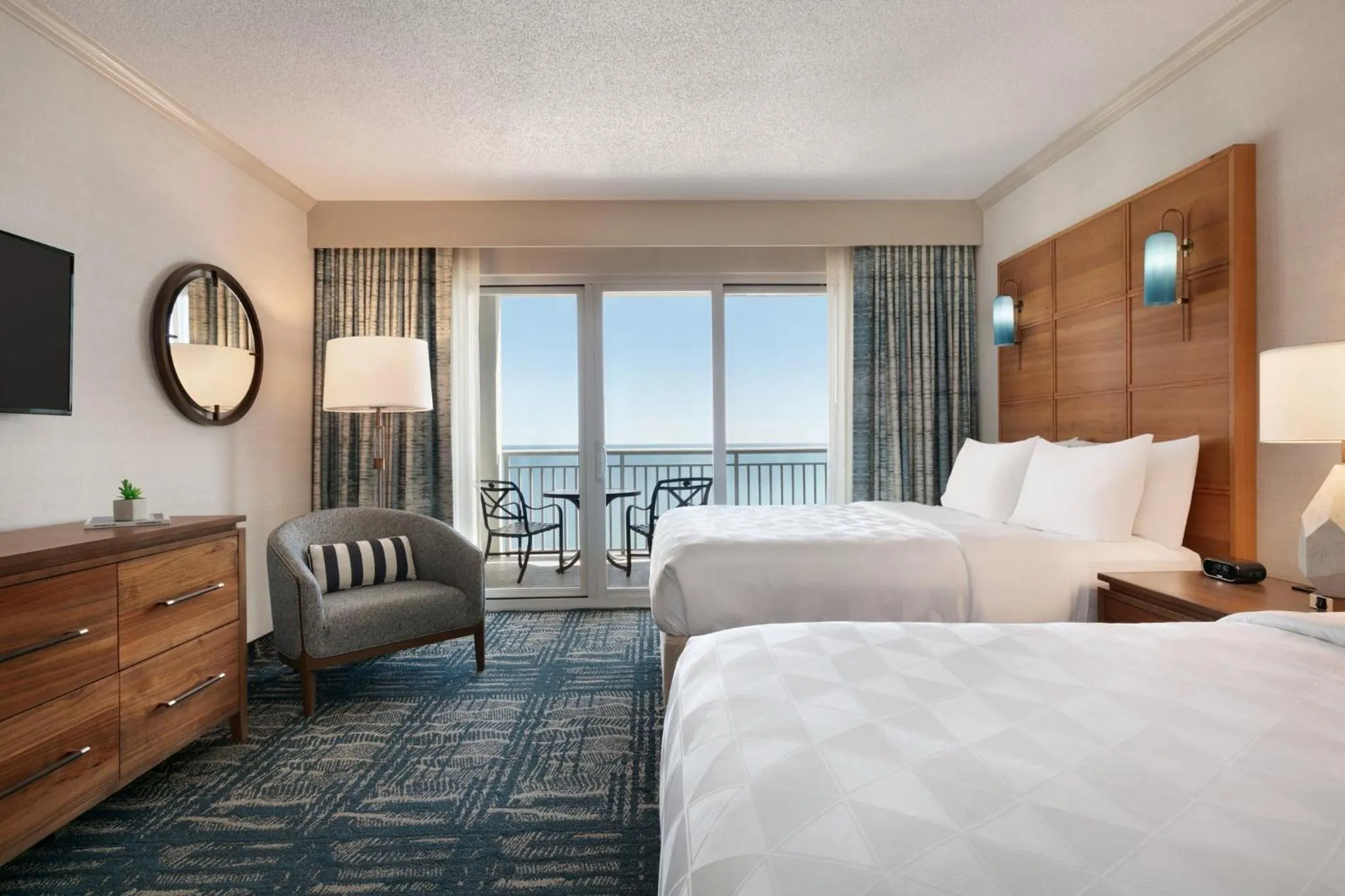 Photo of the whole room, Bed in Holiday Inn & Suites Ocean City by IHG