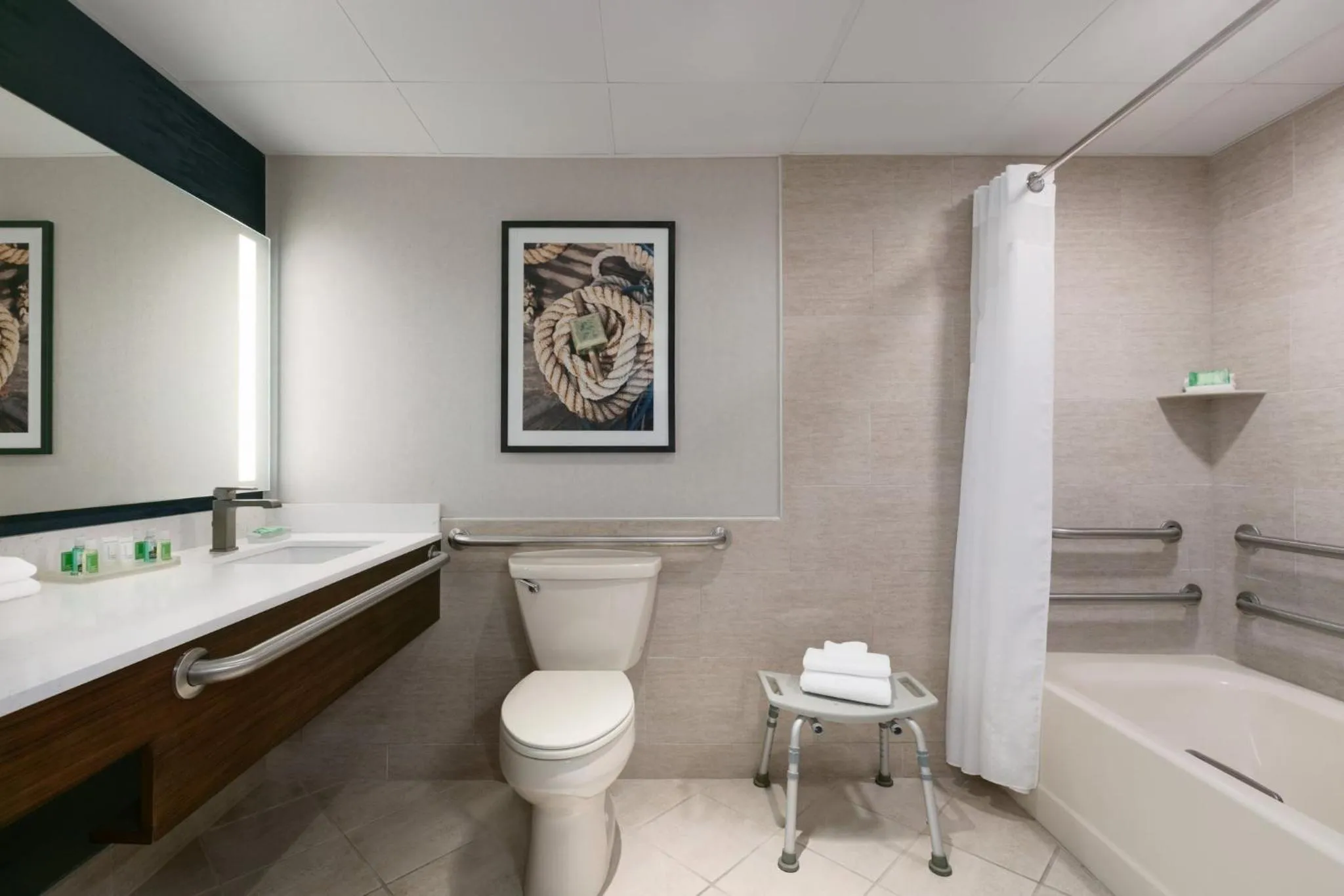 Bathroom in Holiday Inn & Suites Ocean City by IHG
