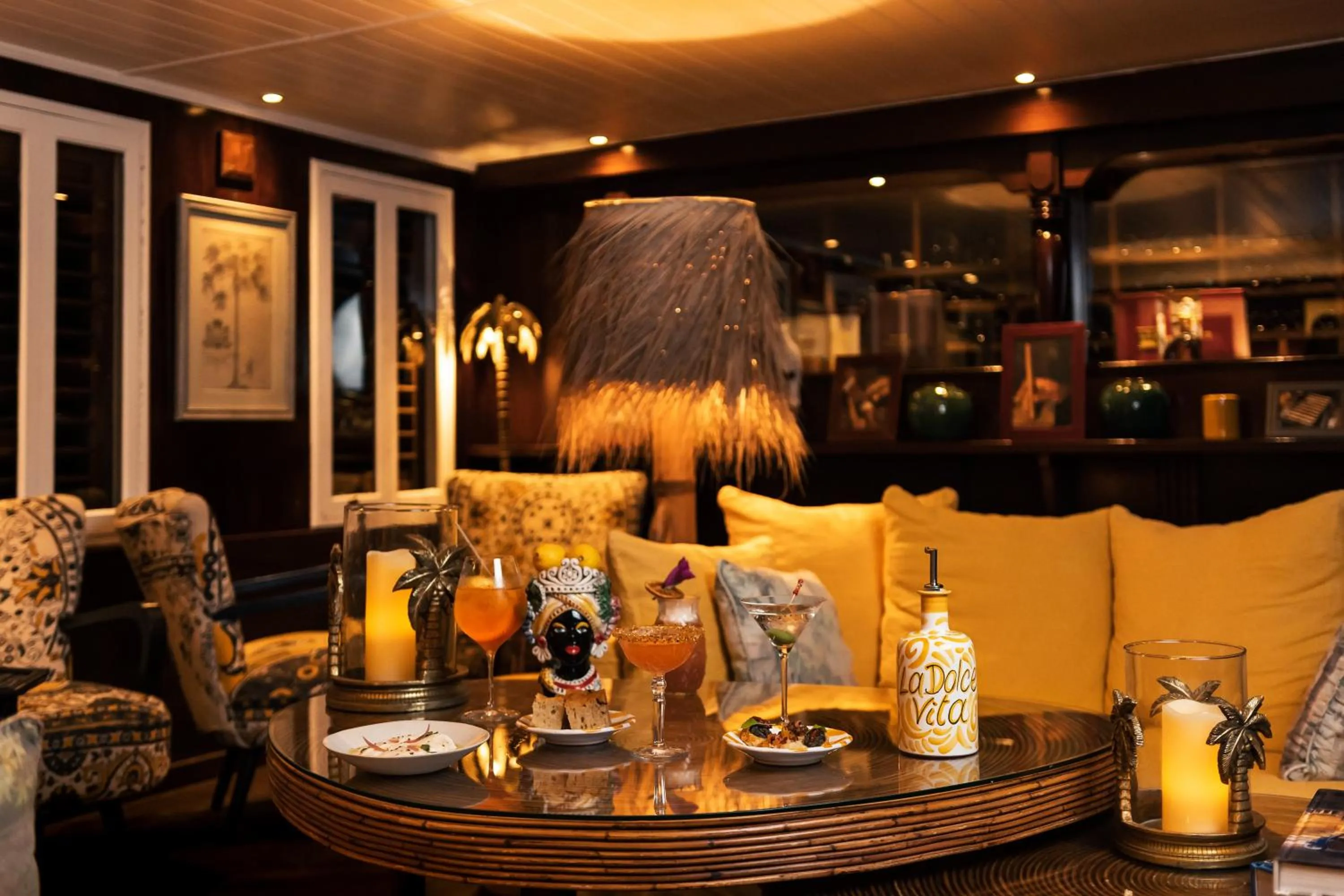 Lounge or bar in GYP SEA Saint Barth