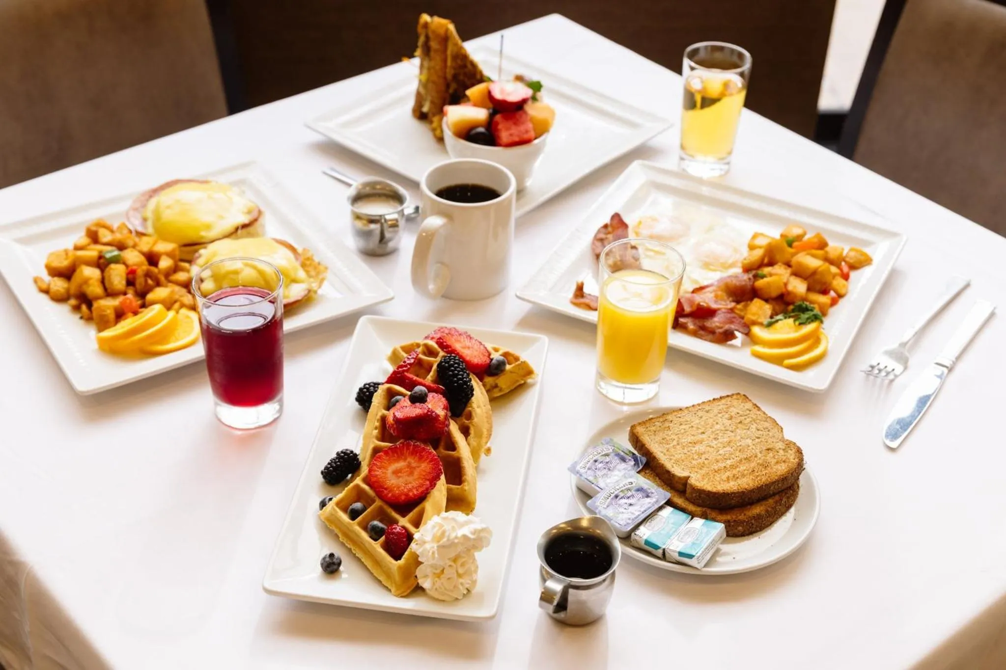 Restaurant/places to eat in Holiday Inn Los Angeles Gateway-Torrance by IHG