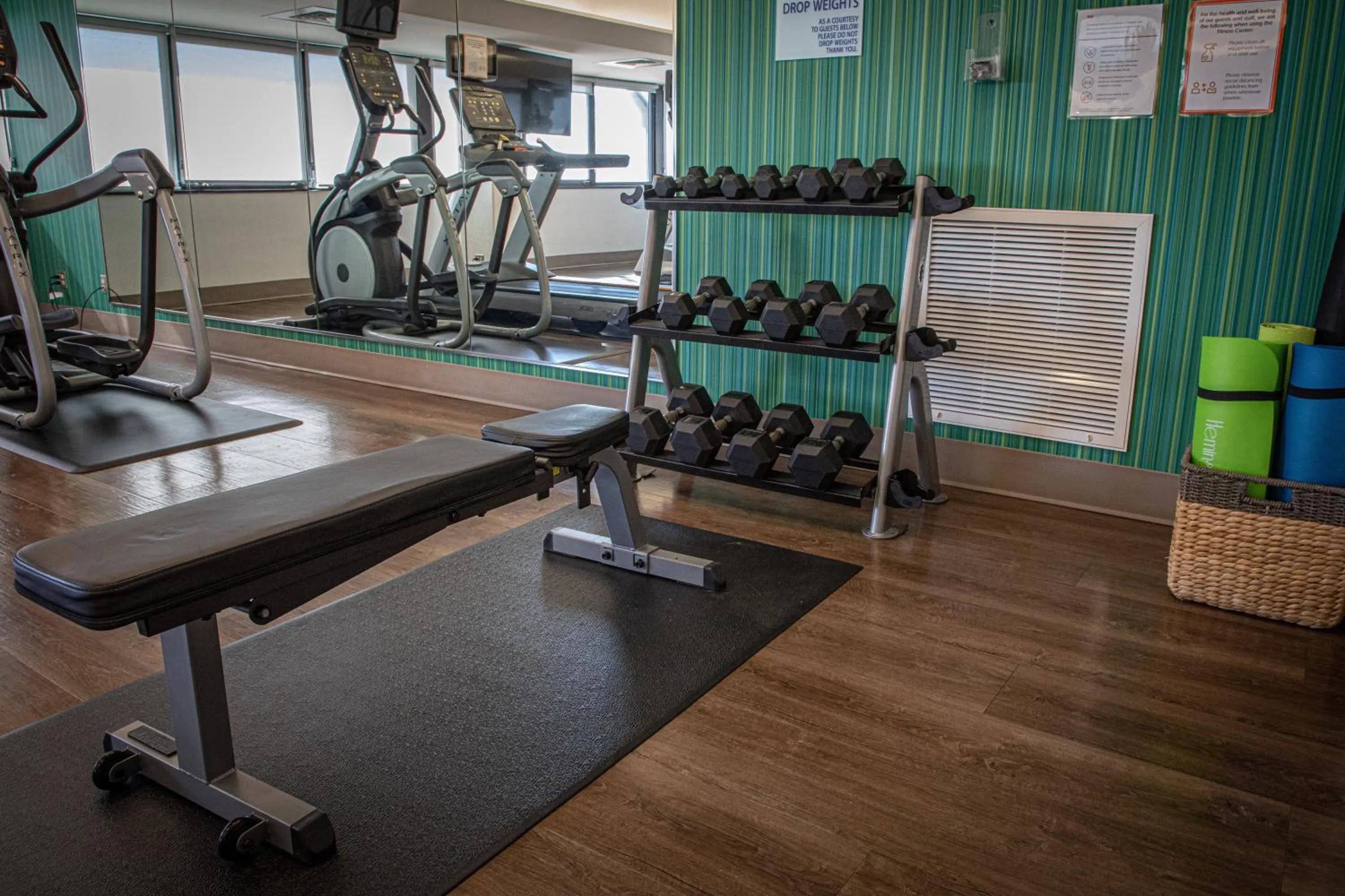 Spa and wellness centre/facilities in Holiday Inn Express - San Antonio Airport by IHG