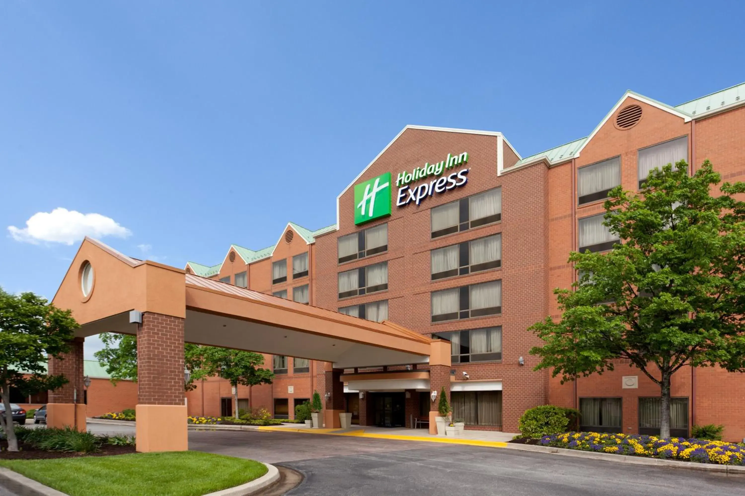 Property building in Holiday Inn Express Baltimore BWI Airport West by IHG Property building in Holiday Inn Express Baltimore BWI Airport West by IHG