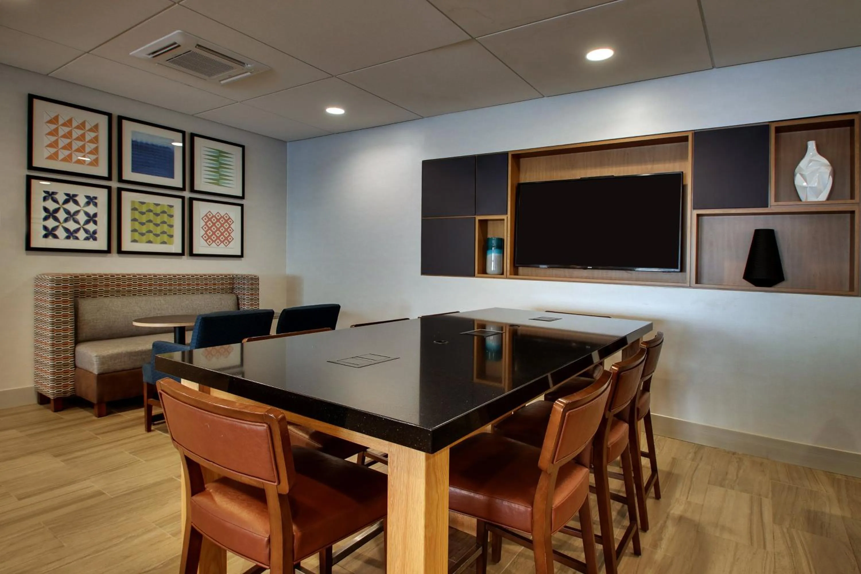 Property building in Holiday Inn Express Baltimore BWI Airport West by IHG