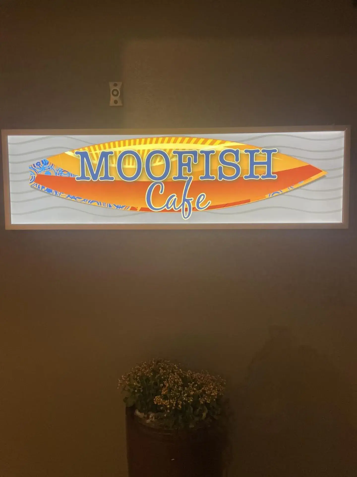 Restaurant/places to eat in Crowne Plaza Ventura Beach by IHG Restaurant/places to eat in Crowne Plaza Ventura Beach by IHG