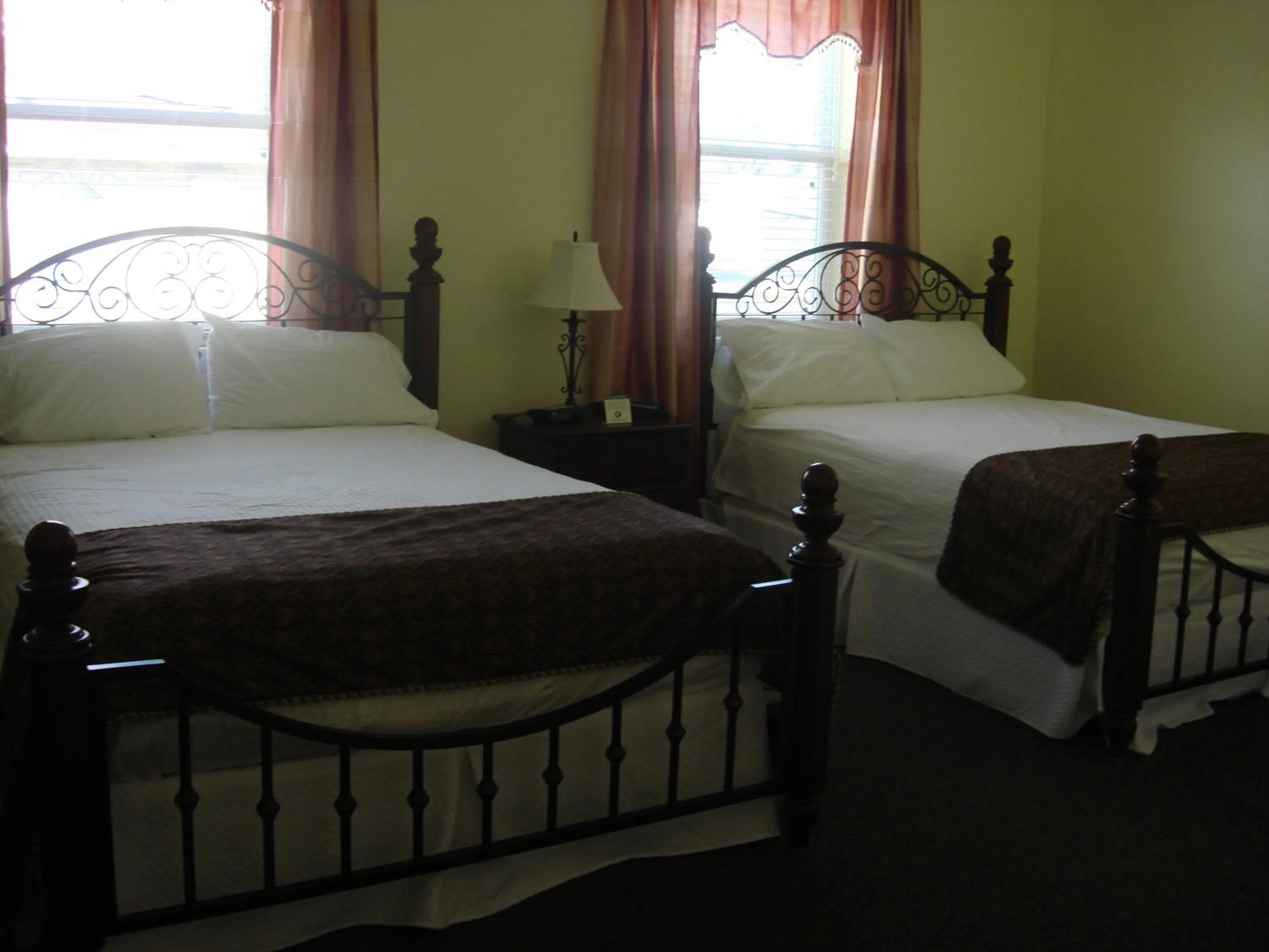 Bed in The City Hotel Bar & Grill