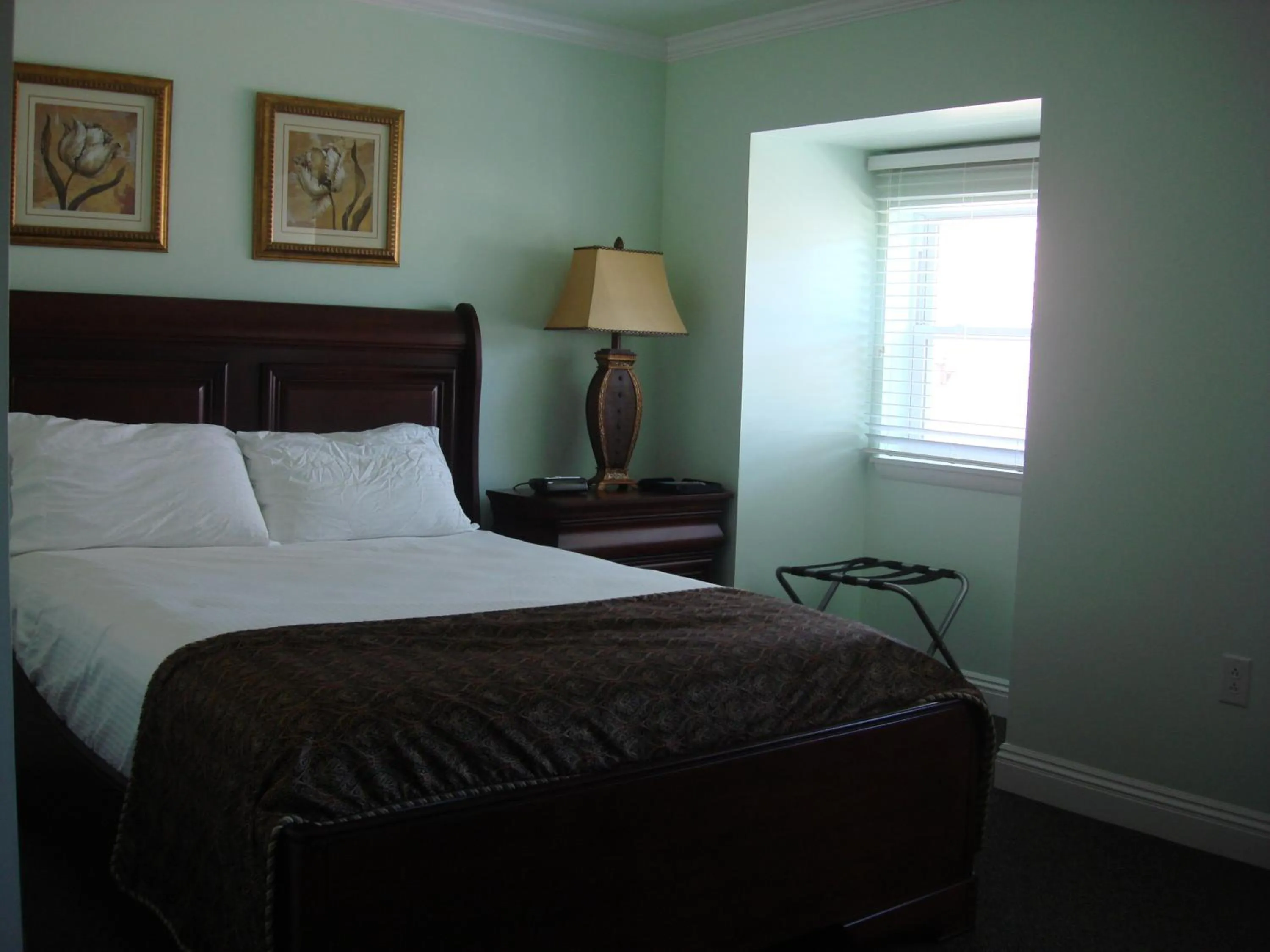 Bed in The City Hotel Bar & Grill