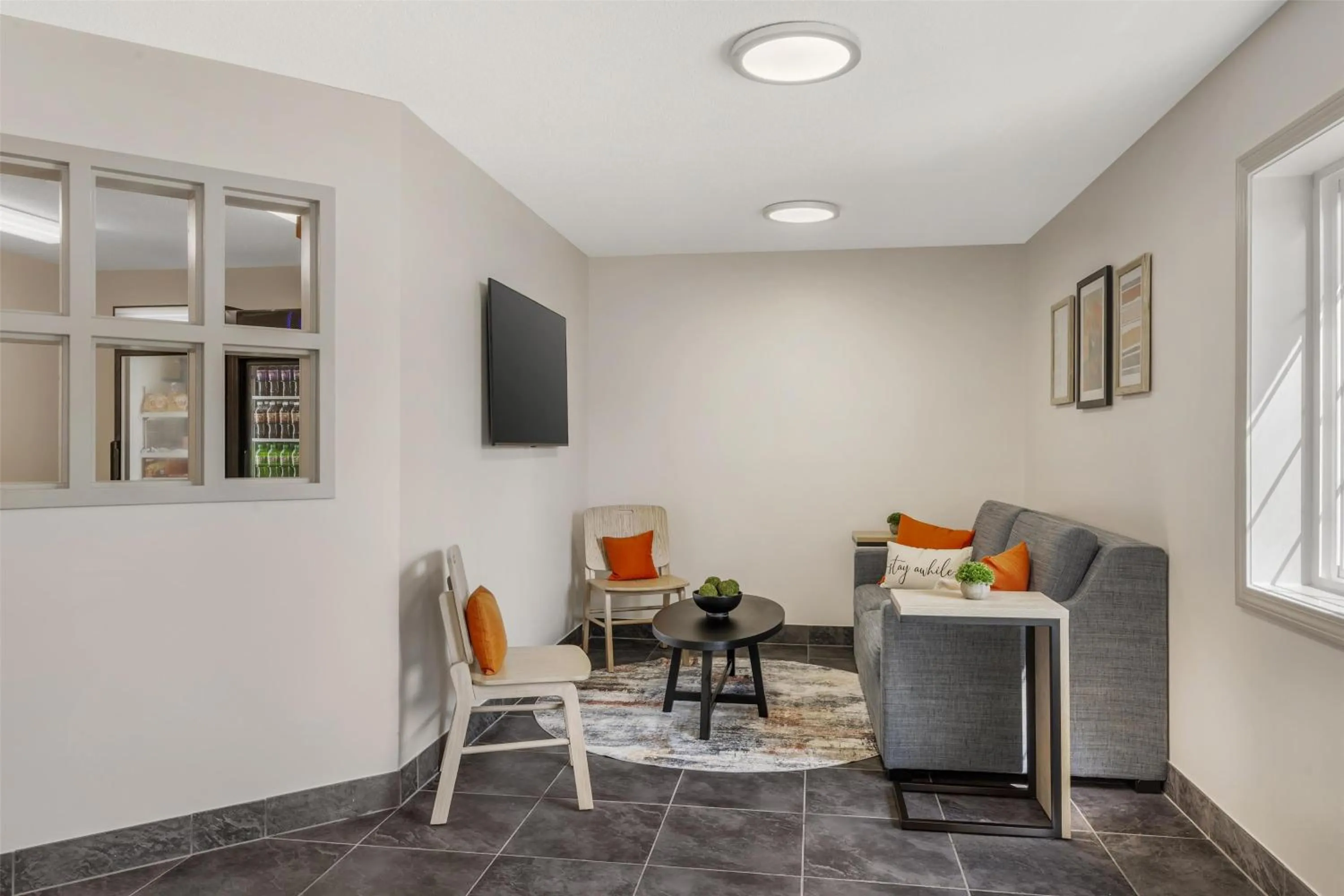 Lobby or reception in Sonesta Simply Suites Boston Burlington